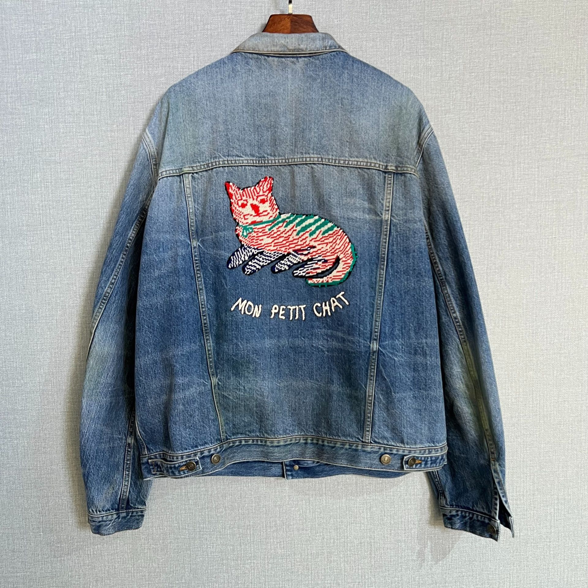 Gucci Gucci Cat Embroidery Washed Denim Jacket Size US L / EU 52-54 / 3 - 2 Thumbnail