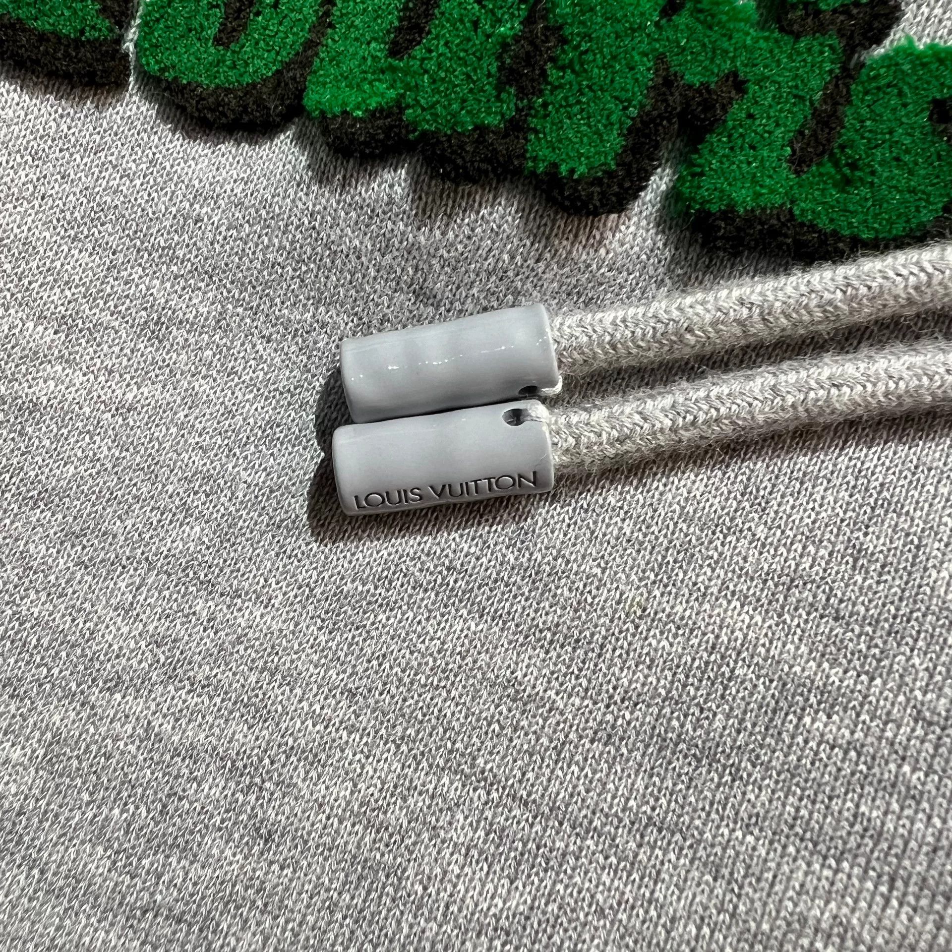 Louis Vuitton Louis Vuitton Gray Flocked Tourist Letter Hoodie Size US S / EU 44-46 / 1 - 4 Thumbnail