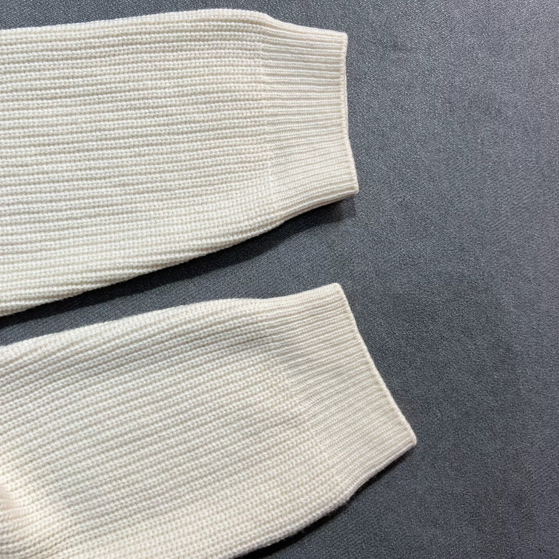 Celine Celine White Rivet Logo Wool Knit Sweater Size XL / US 12-14 / IT 48-50 - 4 Thumbnail