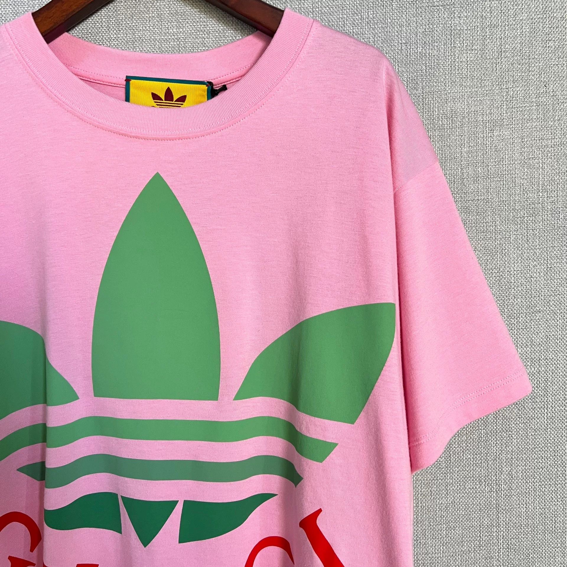 Gucci Gucci x Adidas Pink Logo Short Sleeve Size XS / US 0-2 / IT 36-38 - 3 Thumbnail