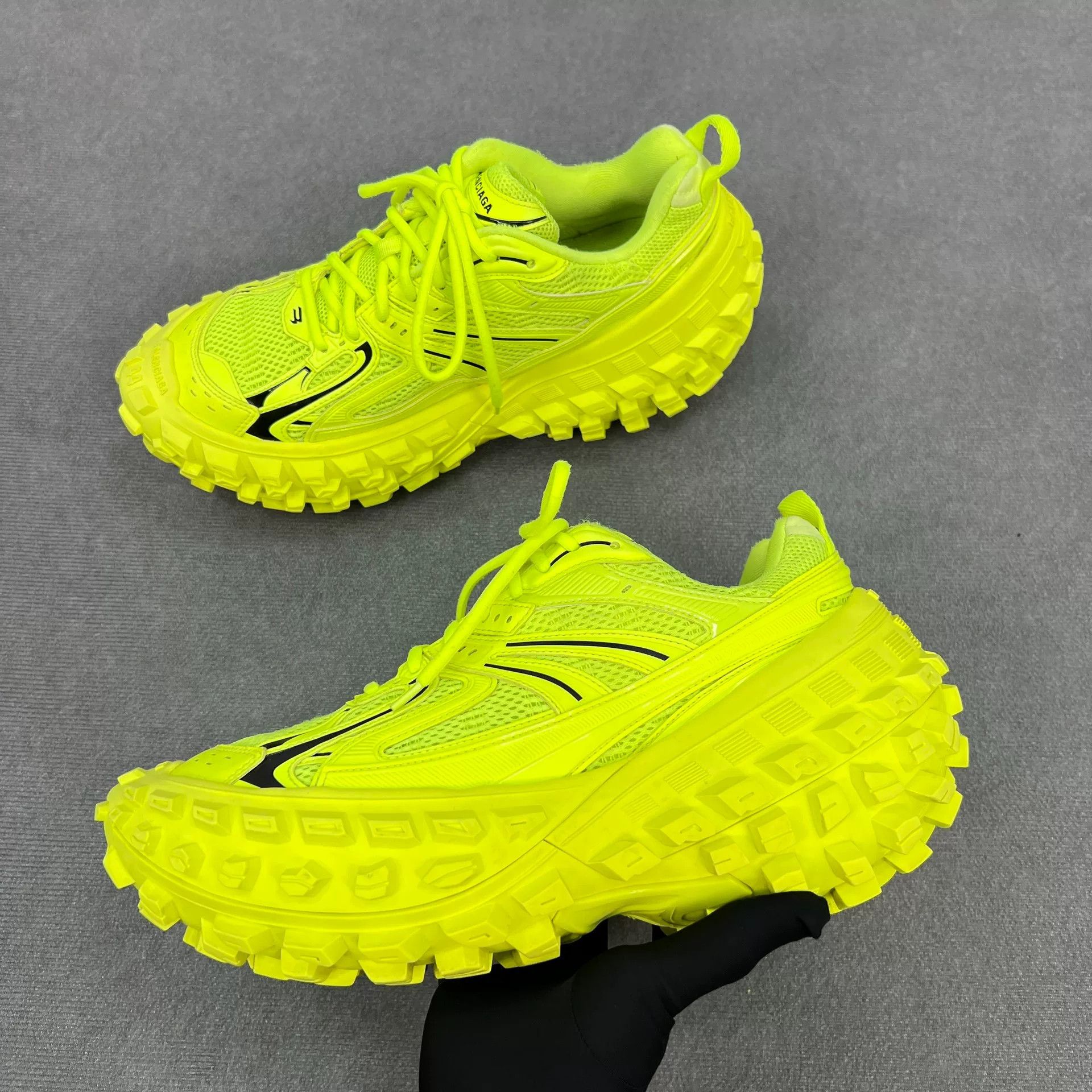 Balenciaga Balenciaga Defender Fluorescent Green Sneakers Size US 10 / EU 43 - 2 Thumbnail
