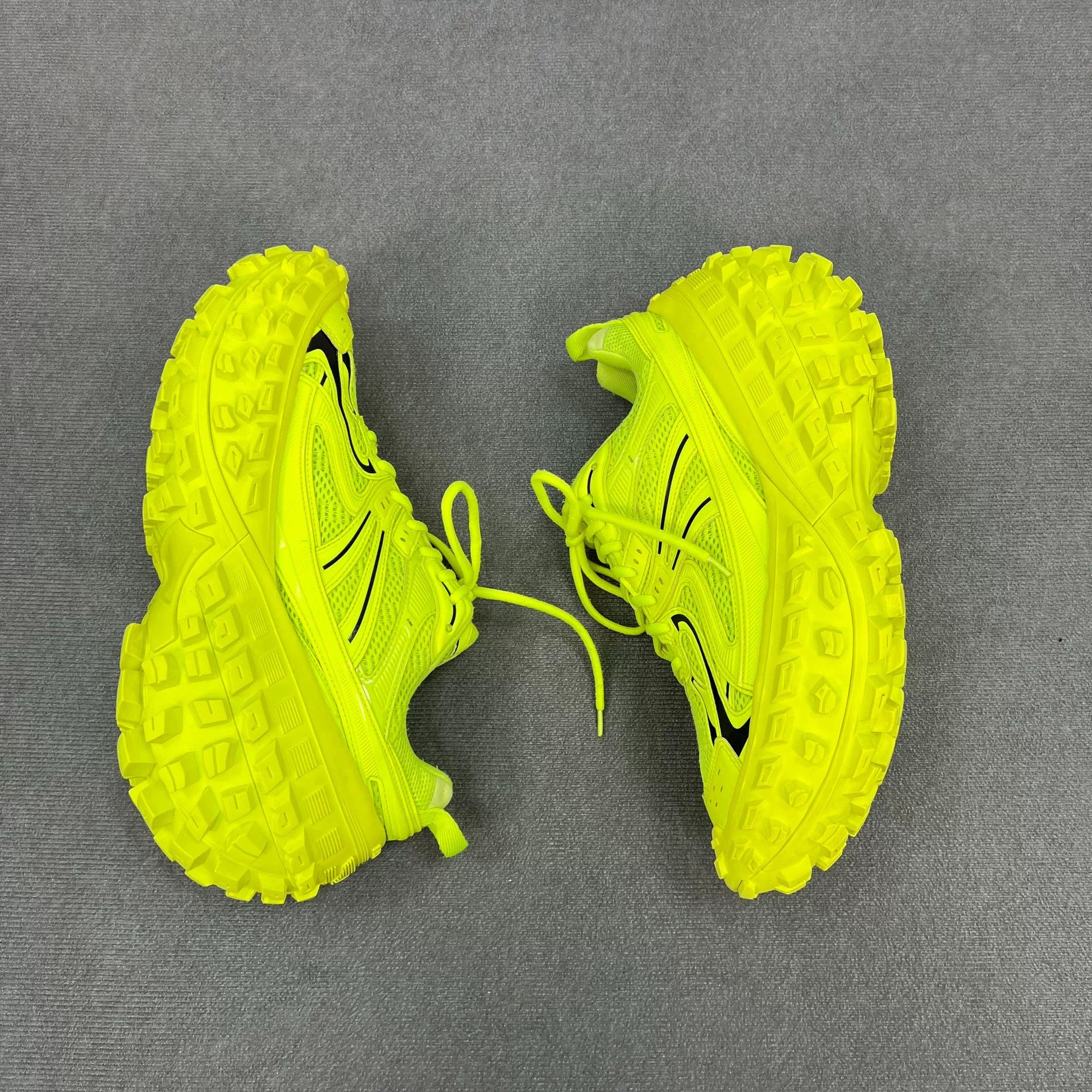 Balenciaga Balenciaga Defender Fluorescent Green Sneakers Size US 10 / EU 43 - 4 Thumbnail