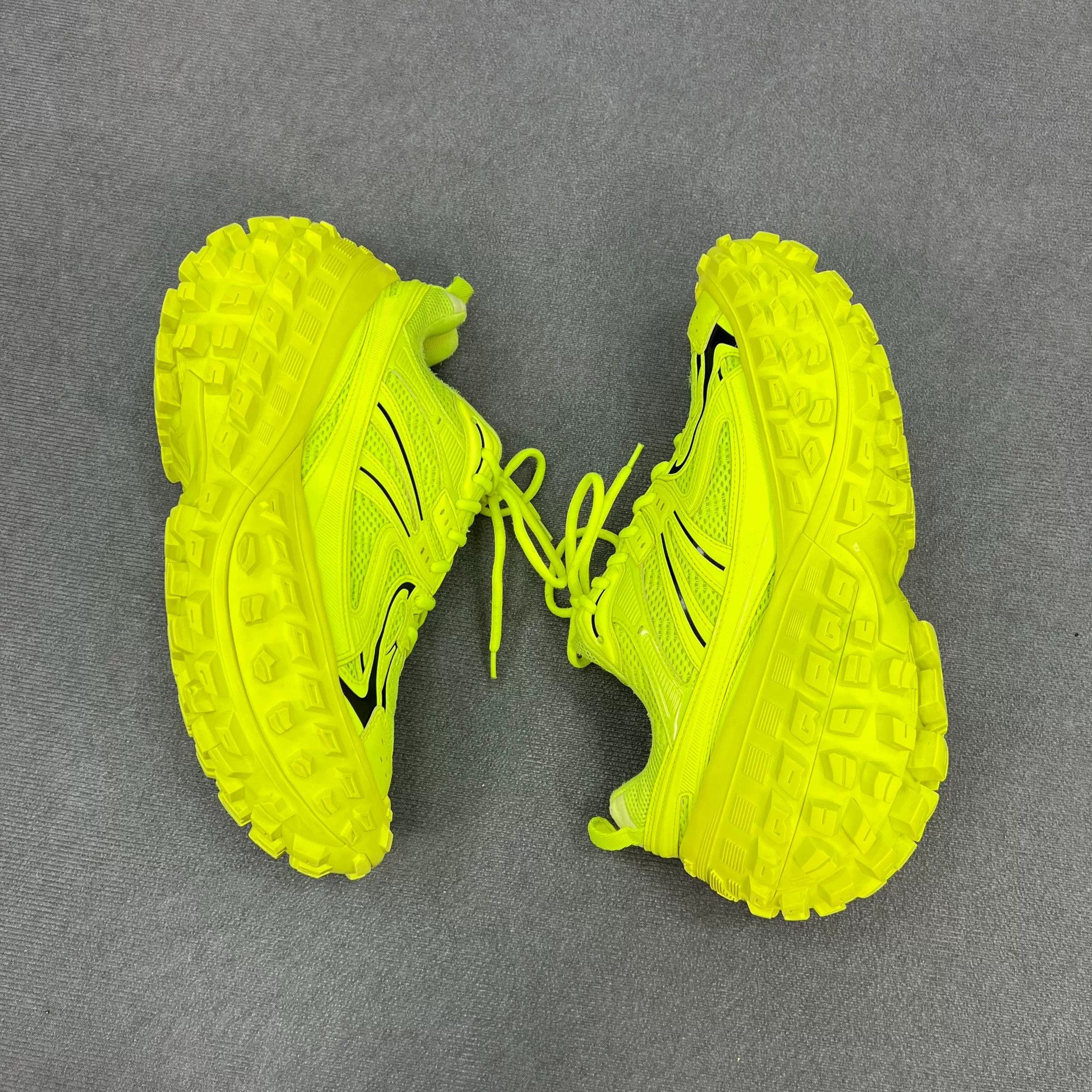 Balenciaga Balenciaga Defender Fluorescent Green Sneakers Size US 10 / EU 43 - 5 Thumbnail