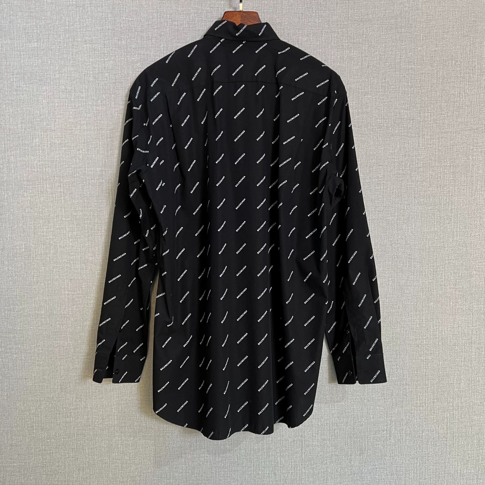 Balenciaga Balenciaga Black Logo Print Shirt Size S / US 4 / IT 40 - 2 Thumbnail