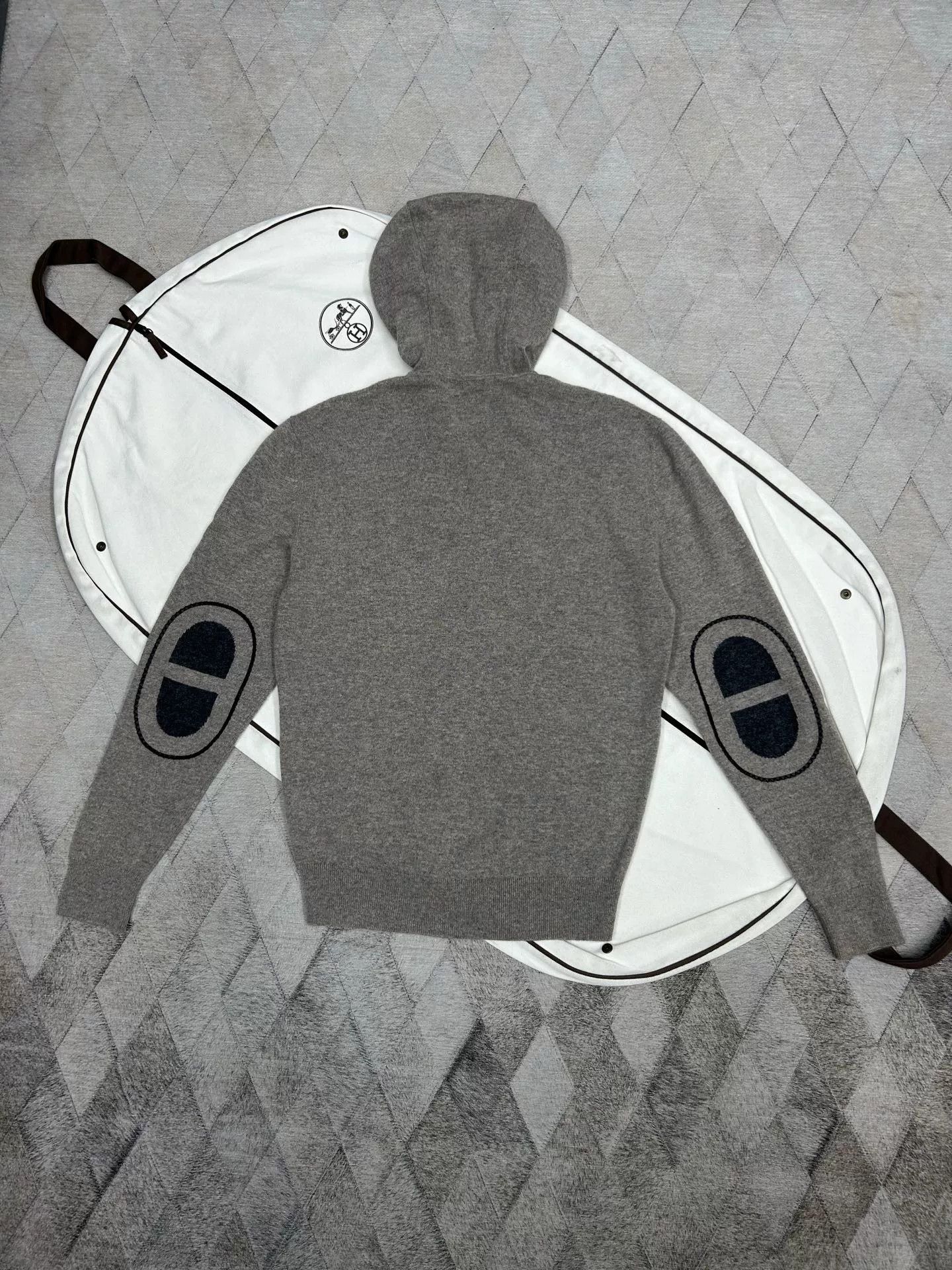Hermes Hermes Hooded Cashmere Knit Jacket Size US S / EU 44-46 / 1 - 4 Thumbnail