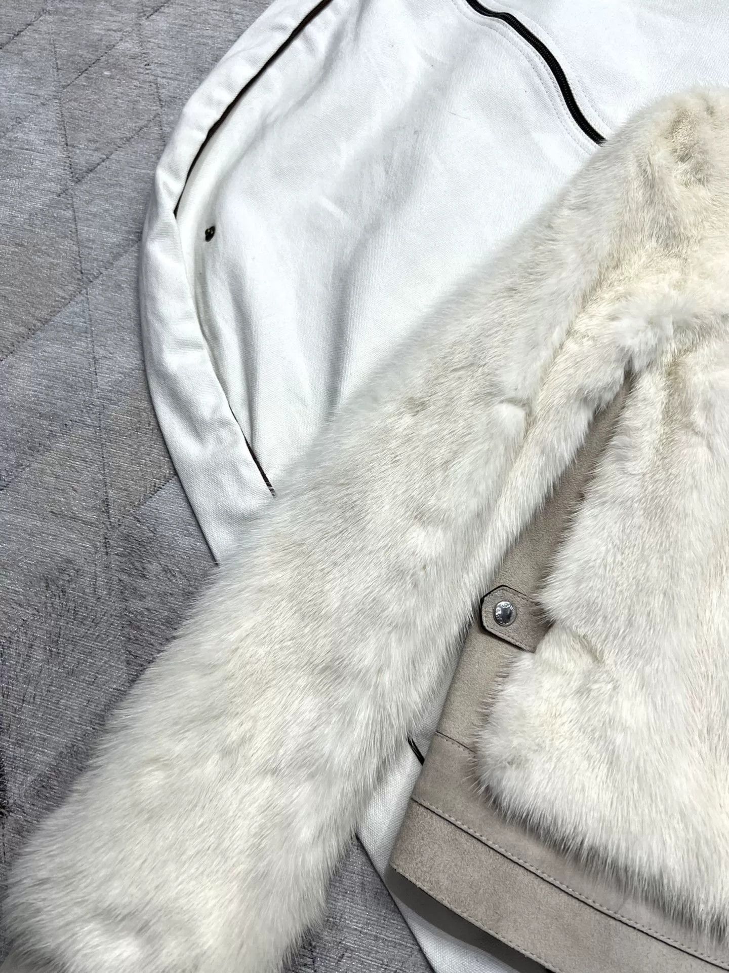 Louis Vuitton LV Women's Mink Fur Coat Size XXS / US 00 / IT 34 - 3 Thumbnail