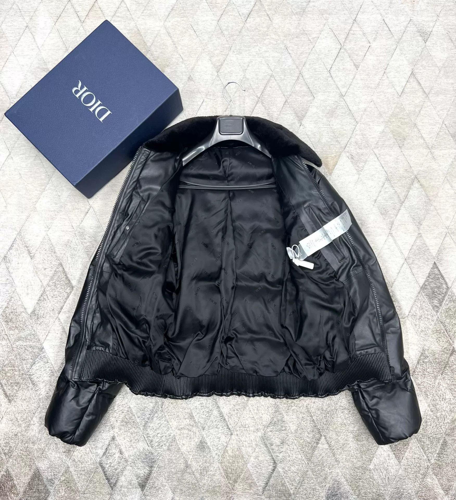 Dior Dior Men Fur Collar Pilot Leather Down Jacket Size US S / EU 44-46 / 1 - 4 Thumbnail