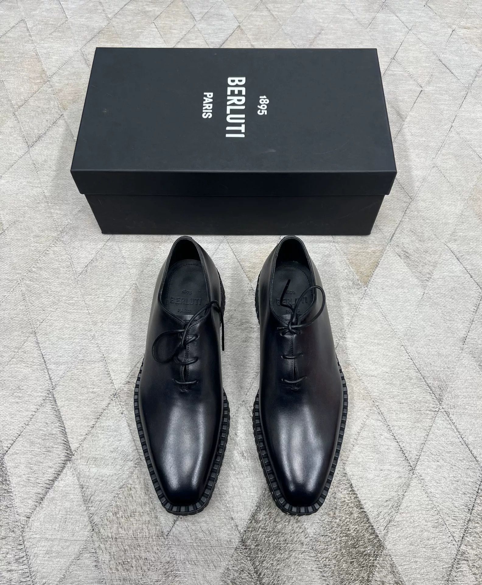 Berluti Berluti Handcrafted Lace-up Leather Shoes Size US 6 / EU 39 - 2 Thumbnail