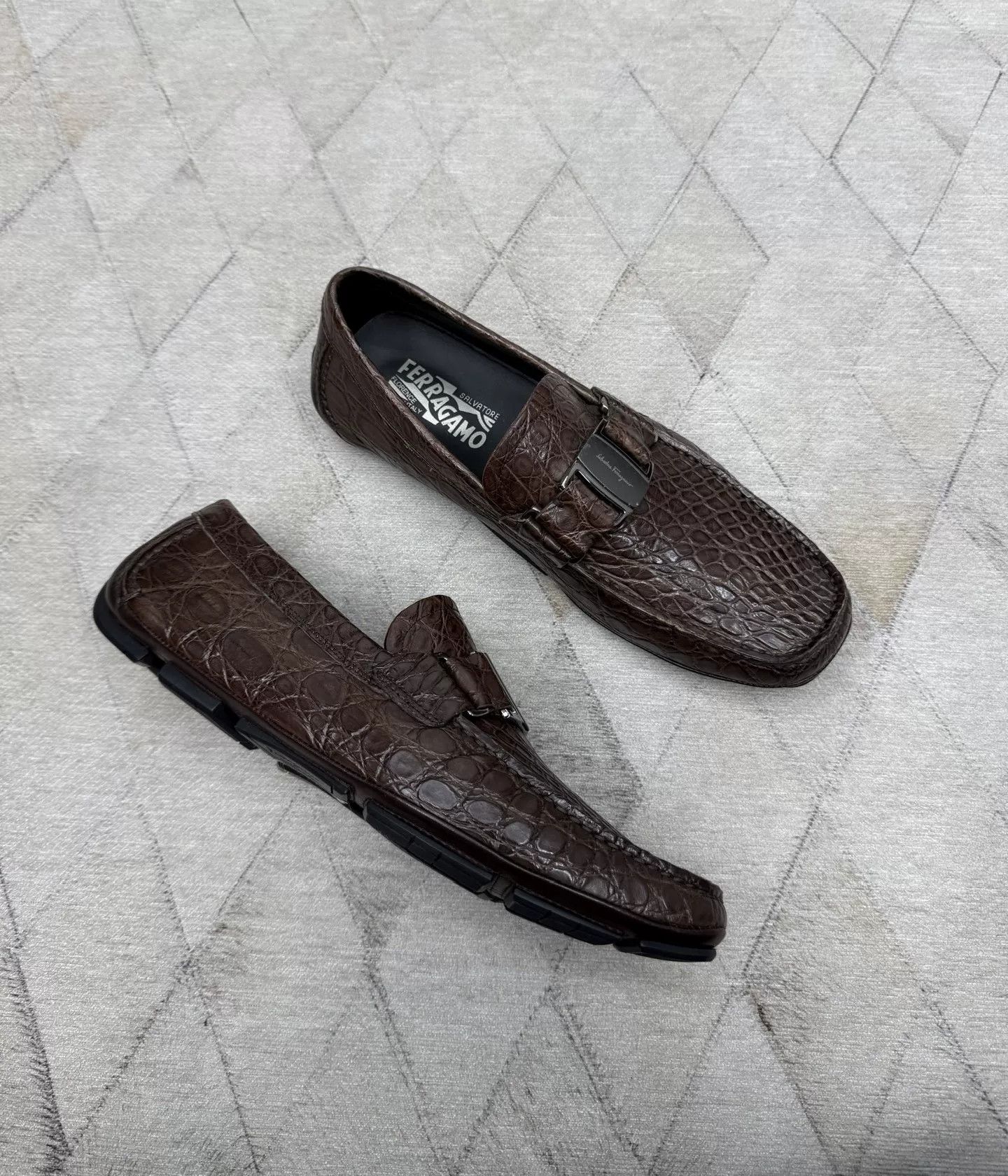 Salvatore Ferragamo Ferragamo Crocodile Leather Shoes w/ Metal Buckle Size US 8 / EU 41 - 4 Thumbnail
