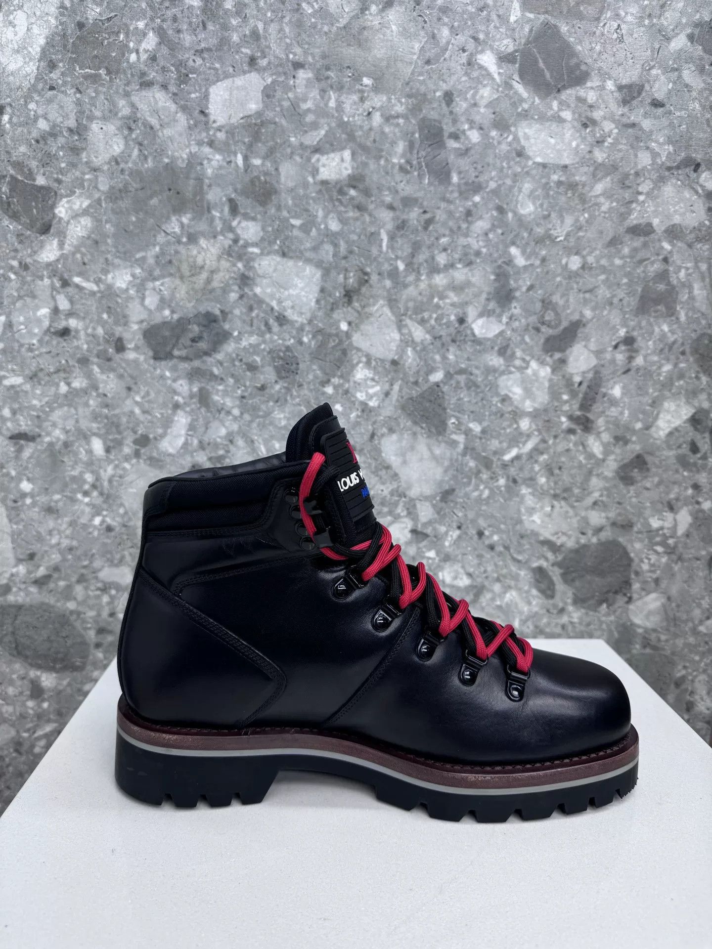 Louis Vuitton Louis Vuitton Classic Hiking Boots Size US 10 / EU 43 - 6 Thumbnail