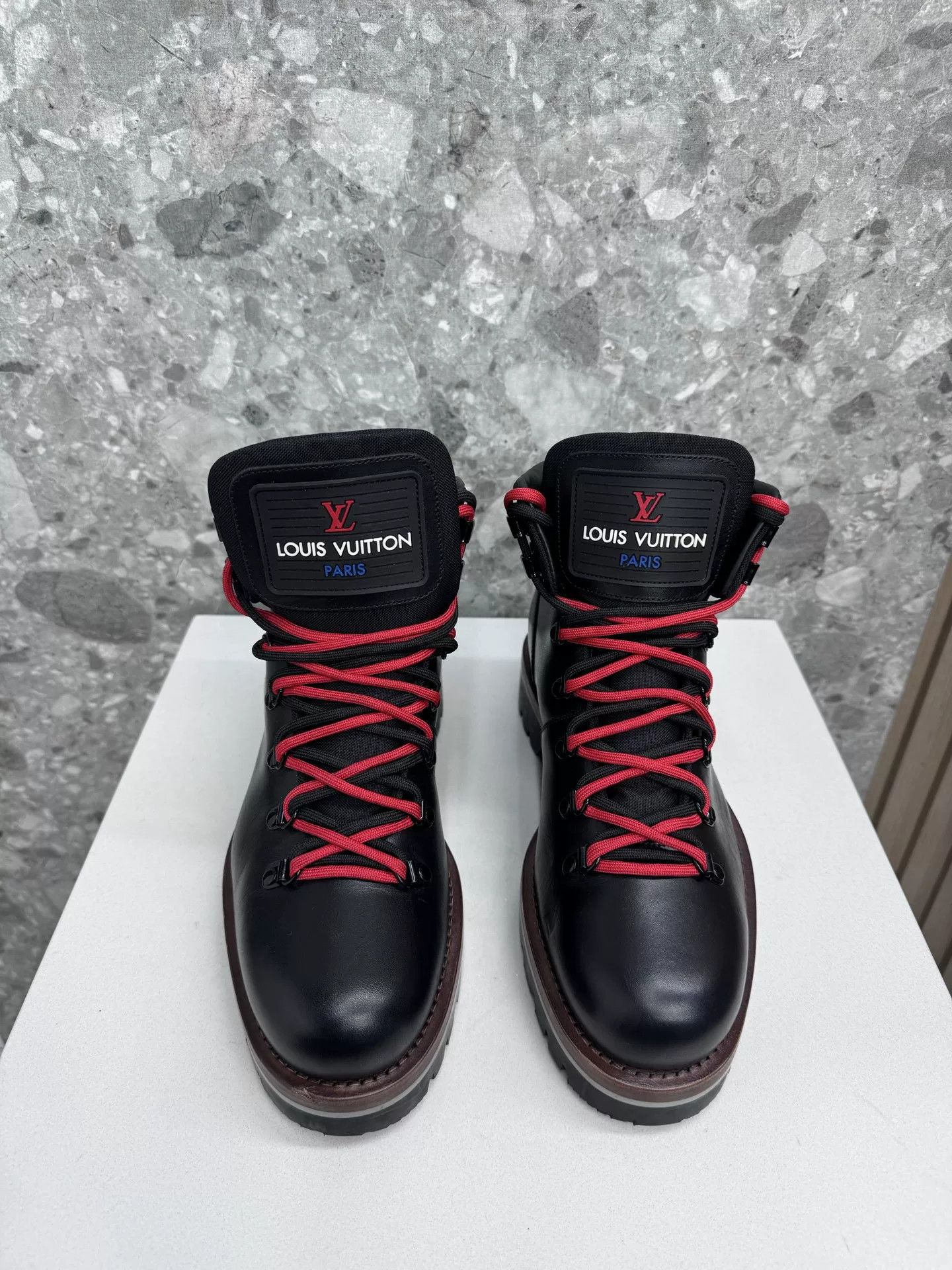Louis Vuitton Louis Vuitton Classic Hiking Boots Size US 10 / EU 43 - 2 Thumbnail