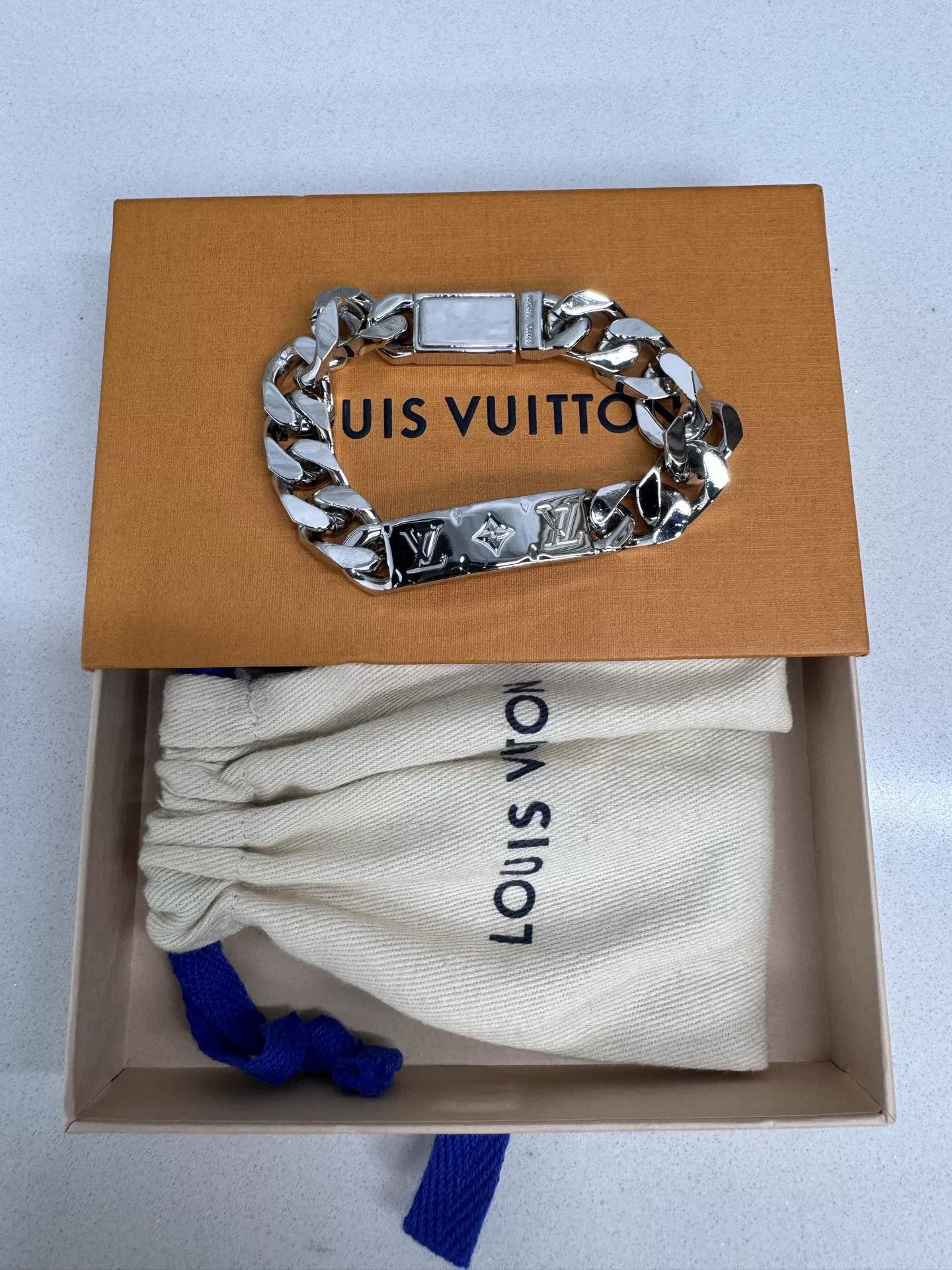 Louis Vuitton Louis Vuitton Colorblock Monogram Cuban Bracelet Size ONE SIZE - 4 Thumbnail