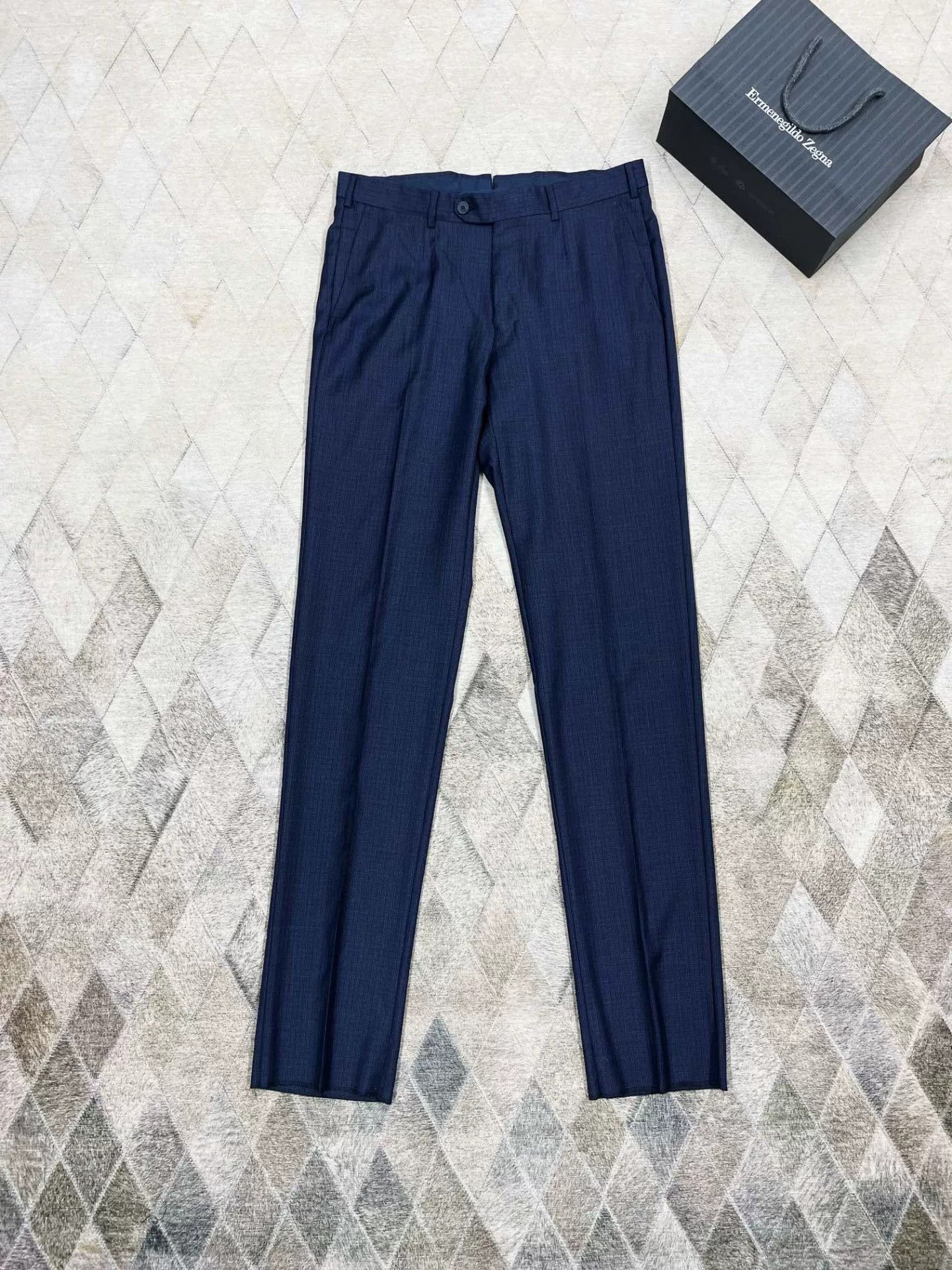 Ermenegildo Zegna Ermenegildo Zegna Diamond Wool Suit Size US S / EU 44-46 / 1 - 4 Thumbnail