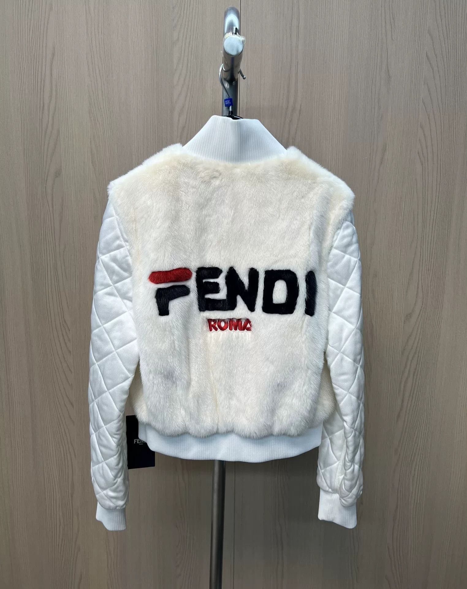 Fendi Fendi Mink Fur Short Coat Size US XXS / EU 40 - 4 Thumbnail