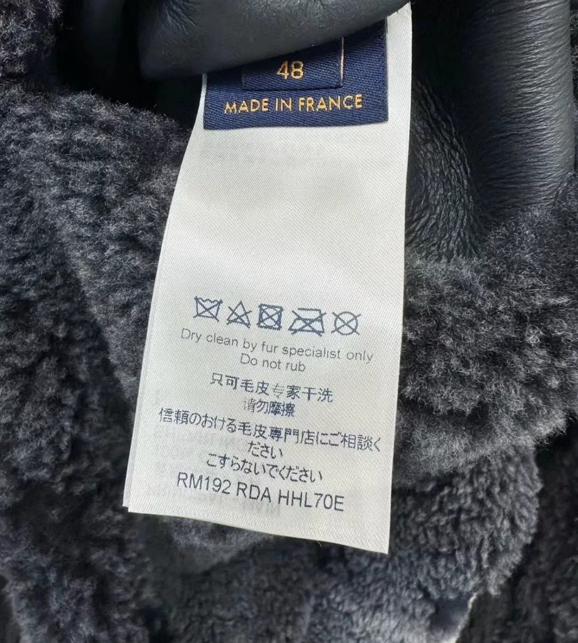 Louis Vuitton Louis Vuitton Embossed Monogram Fur Coat Size US M / EU 48-50 / 2 - 5 Thumbnail