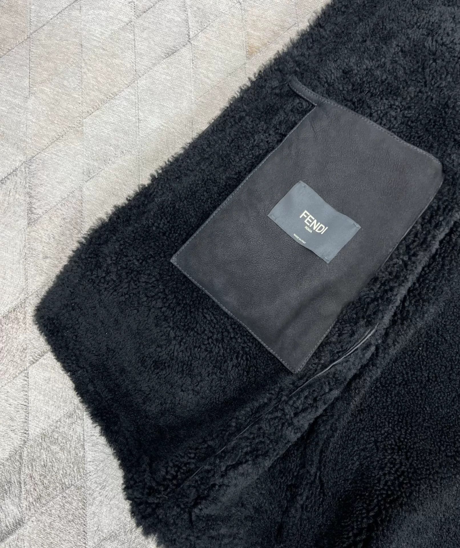 Fendi Fendi 23FW Heavy Fur Coat Size US S / EU 44-46 / 1 - 5 Thumbnail