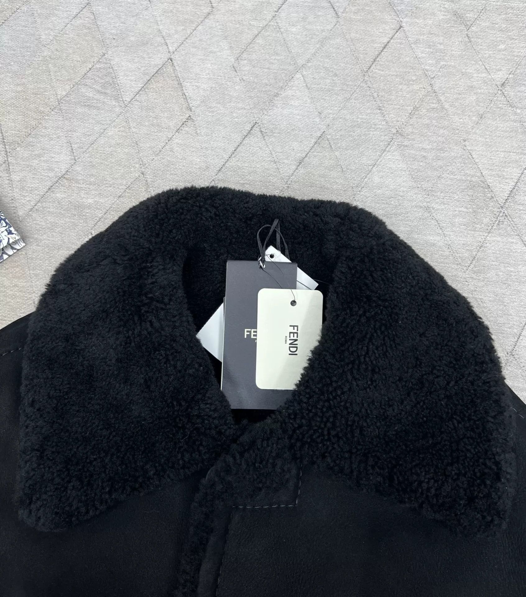 Fendi Fendi 23FW Heavy Fur Coat Size US S / EU 44-46 / 1 - 3 Thumbnail