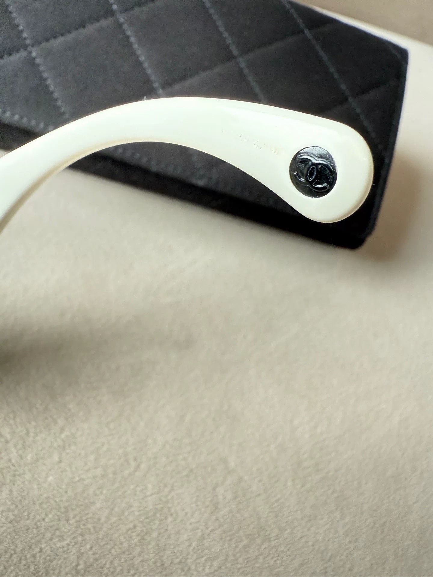 Chanel Chanel Black White Cat Eye Sunglasses Size ONE SIZE - 5 Thumbnail
