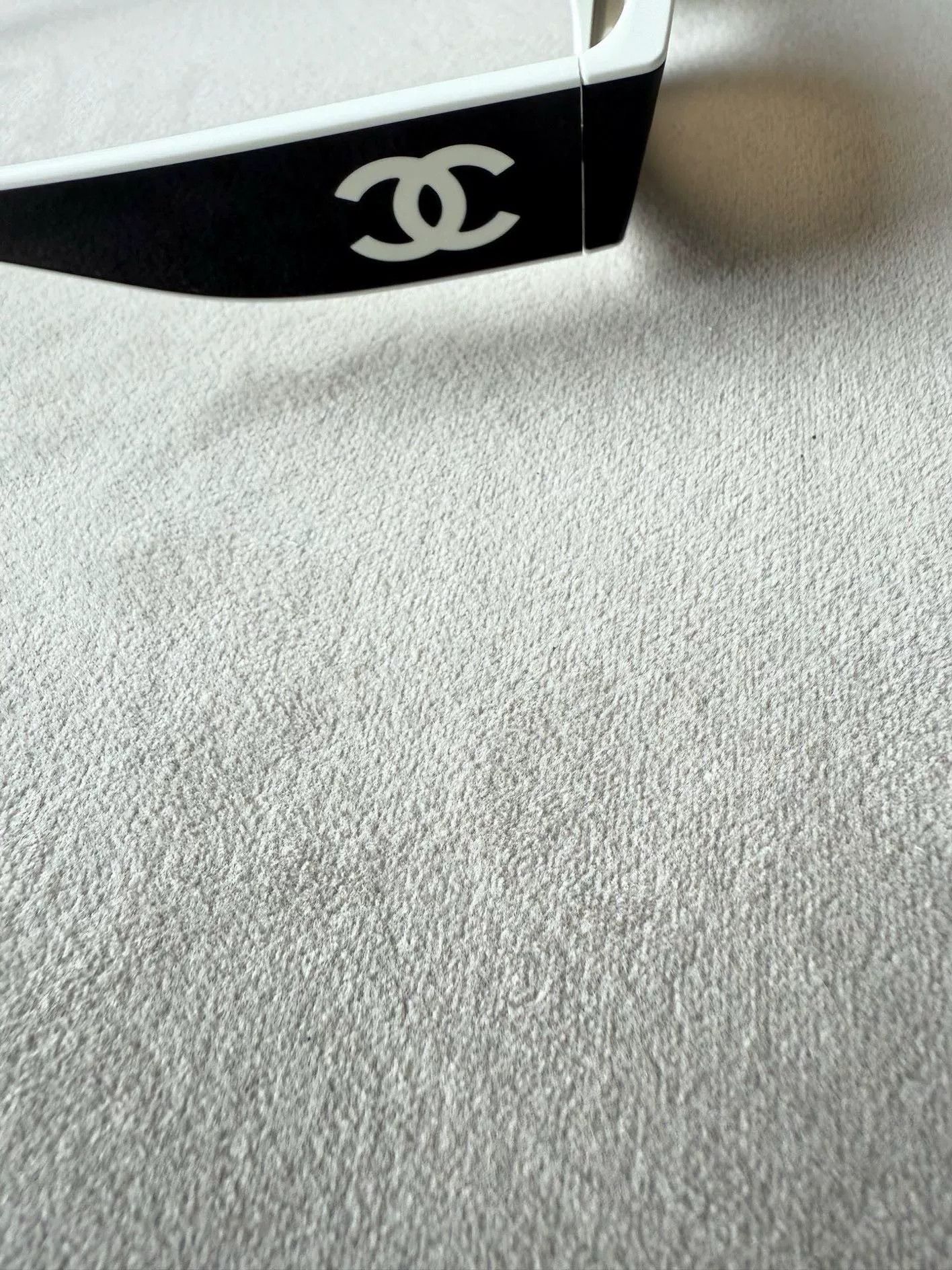 Chanel Chanel Black White Cat Eye Sunglasses Size ONE SIZE - 8 Thumbnail