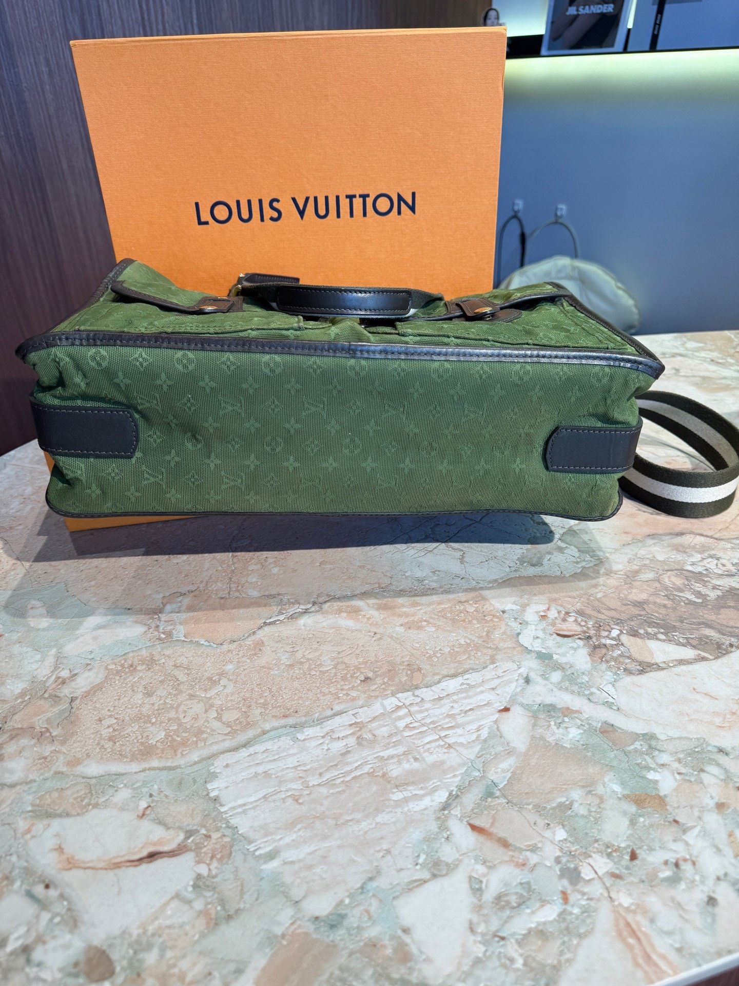 Louis Vuitton LV Green Denim Crossbody Bag Size ONE SIZE - 6 Thumbnail