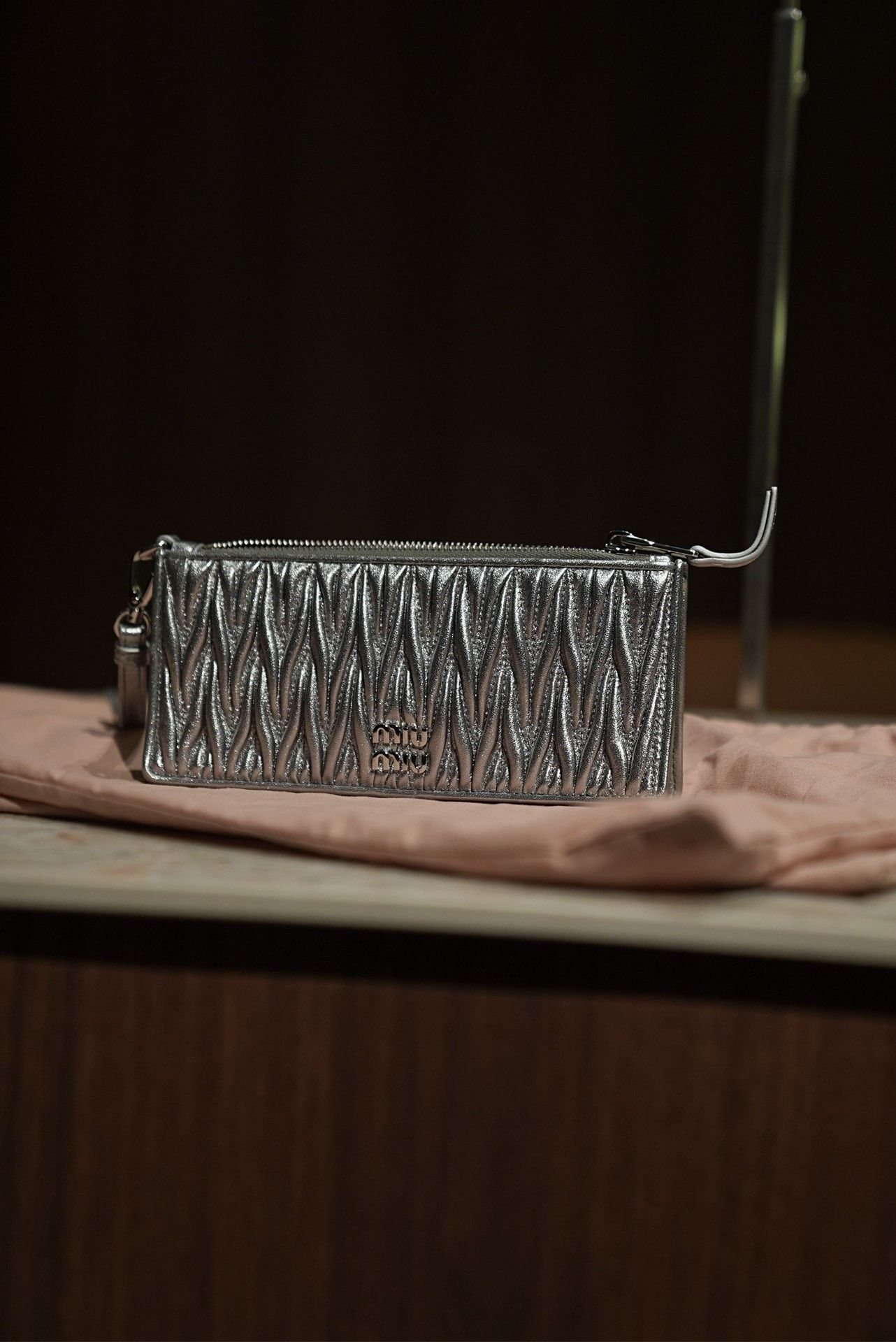 Miu Miu Miu Miu Pleated Leather Silver Clutch Size ONE SIZE - 6 Thumbnail