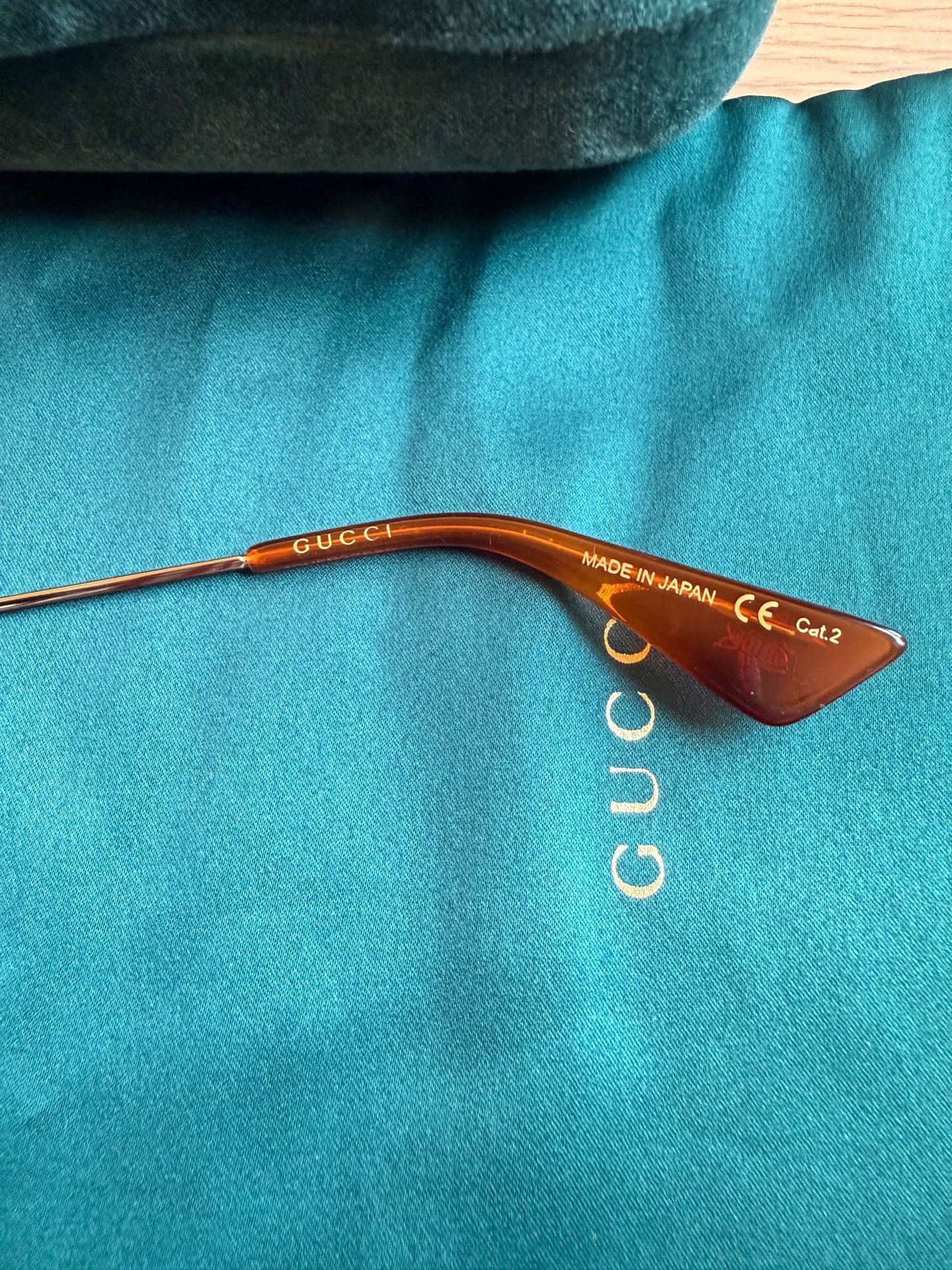 Gucci Gucci Round Frame Gold Bee Sunglasses Size ONE SIZE - 3 Thumbnail