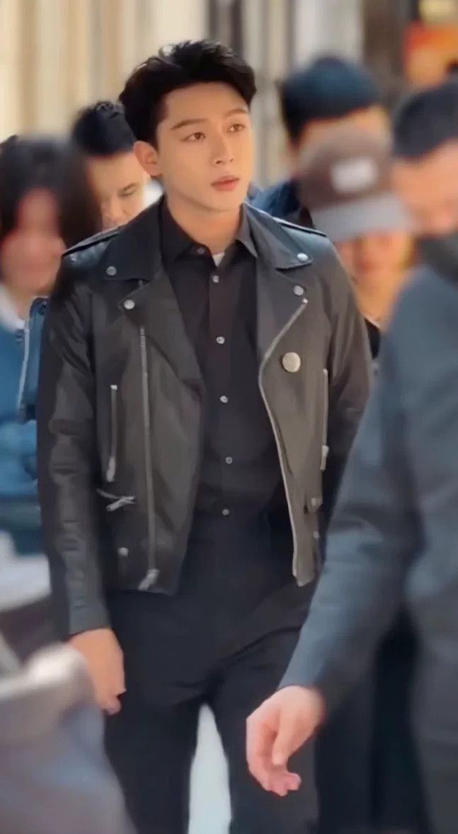 Yves Saint Laurent YSL Classic Black Biker Leather Jacket Size S / US 4 / IT 40 - 8 Thumbnail
