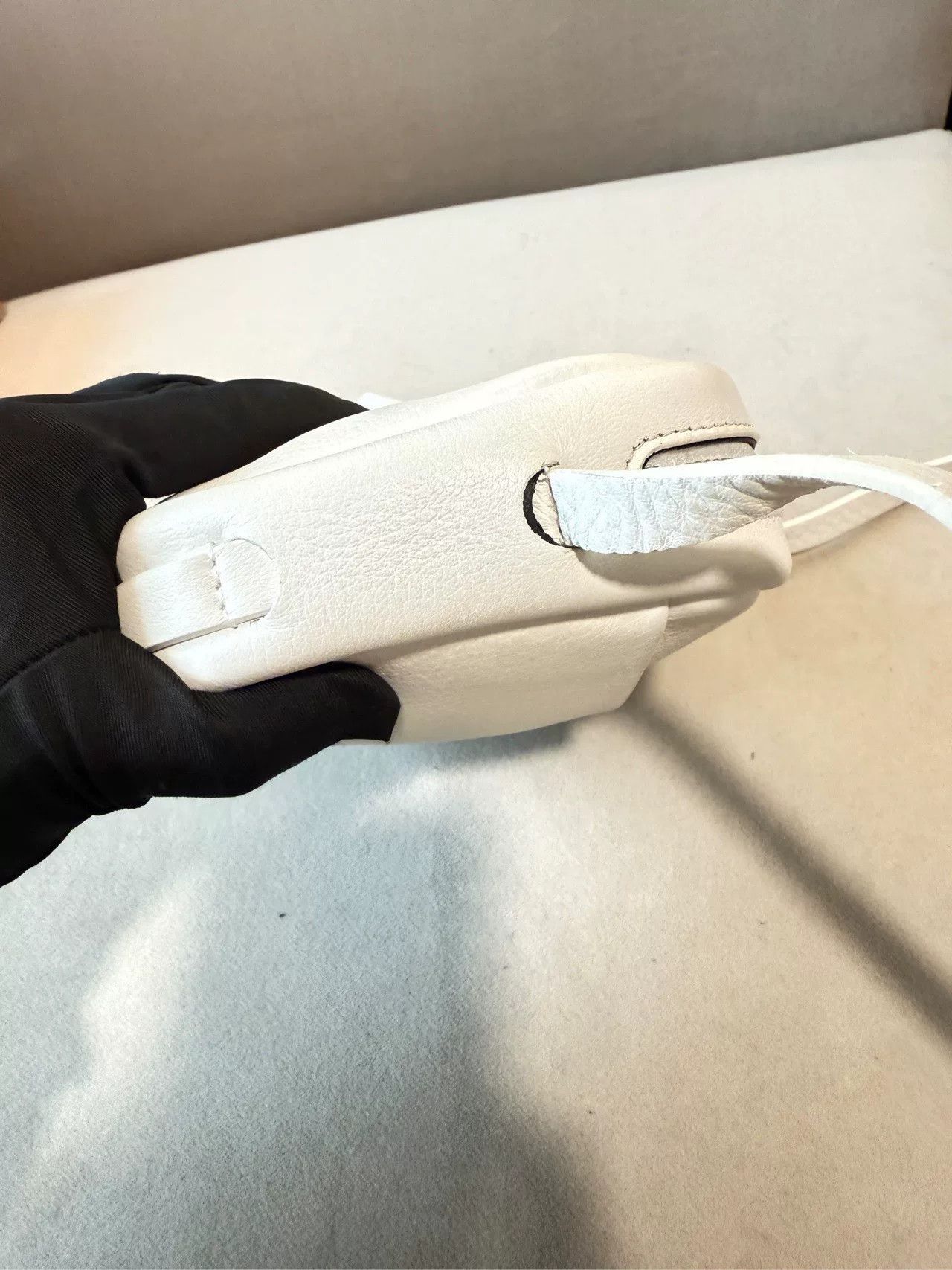Balenciaga Balenciaga White Calfskin Small Pouch Size ONE SIZE - 2 Thumbnail