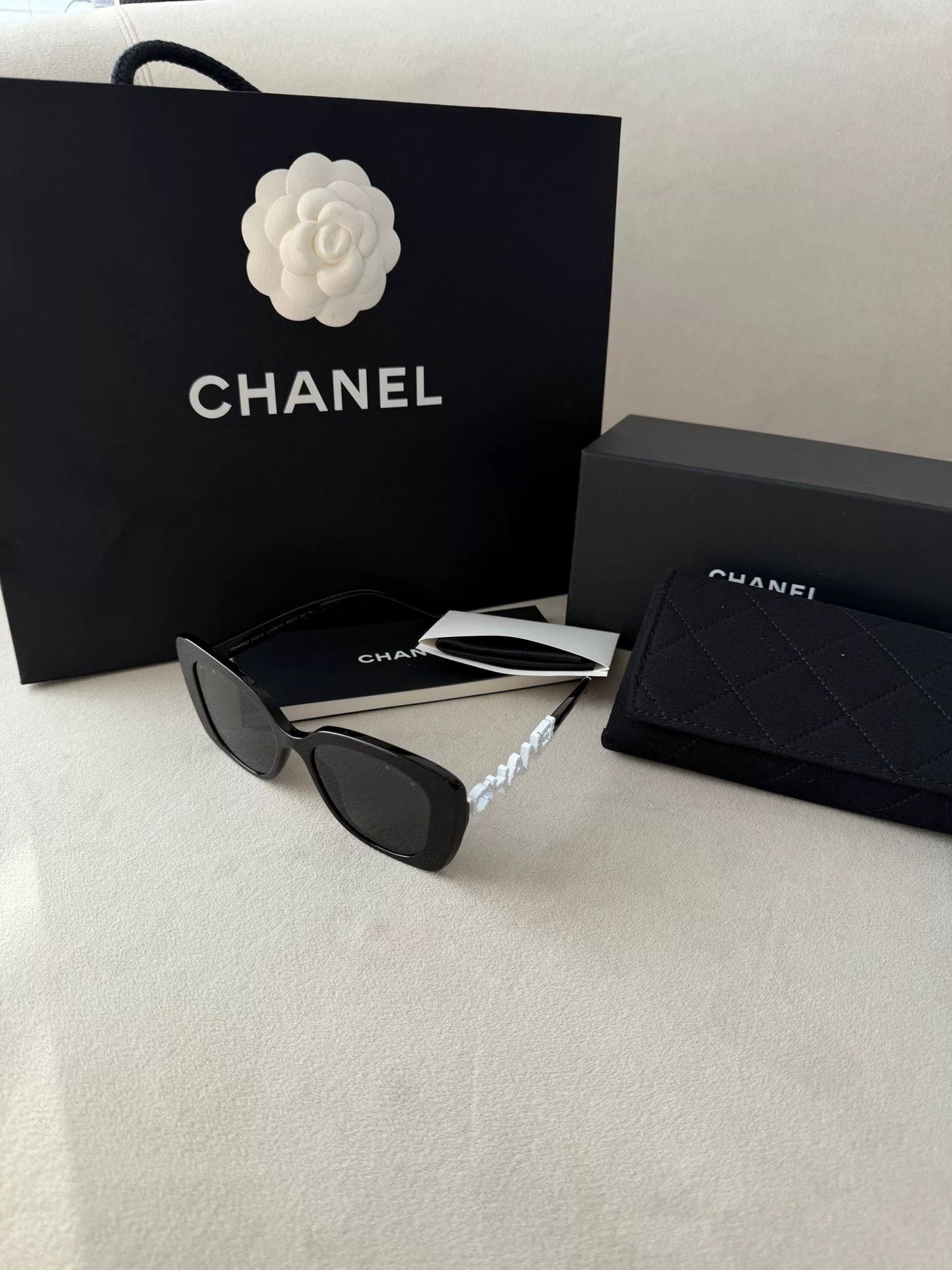 Chanel Chanel New White Diamond Sunglasses Size ONE SIZE - 2 Thumbnail