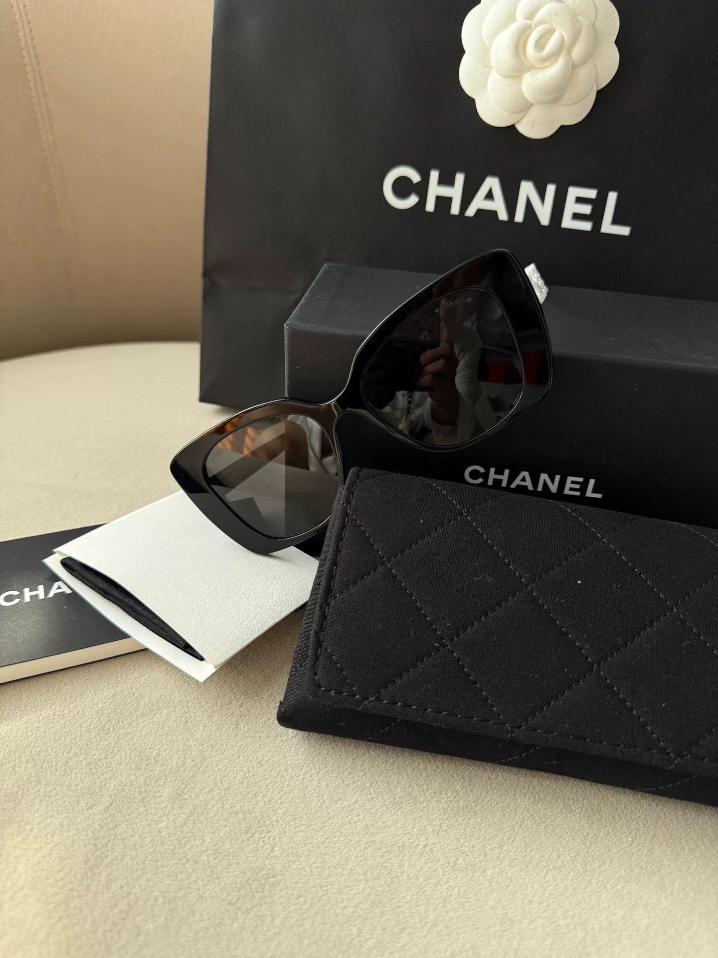 Chanel Chanel New White Diamond Sunglasses Size ONE SIZE - 7 Thumbnail