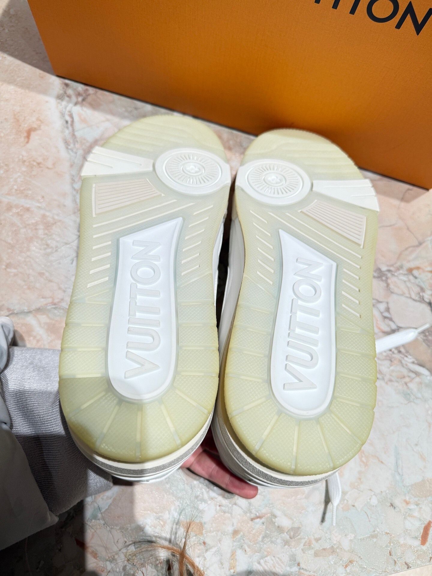 Louis Vuitton LV Trainer Low White Cement Size US 10 / EU 43 - 7 Thumbnail