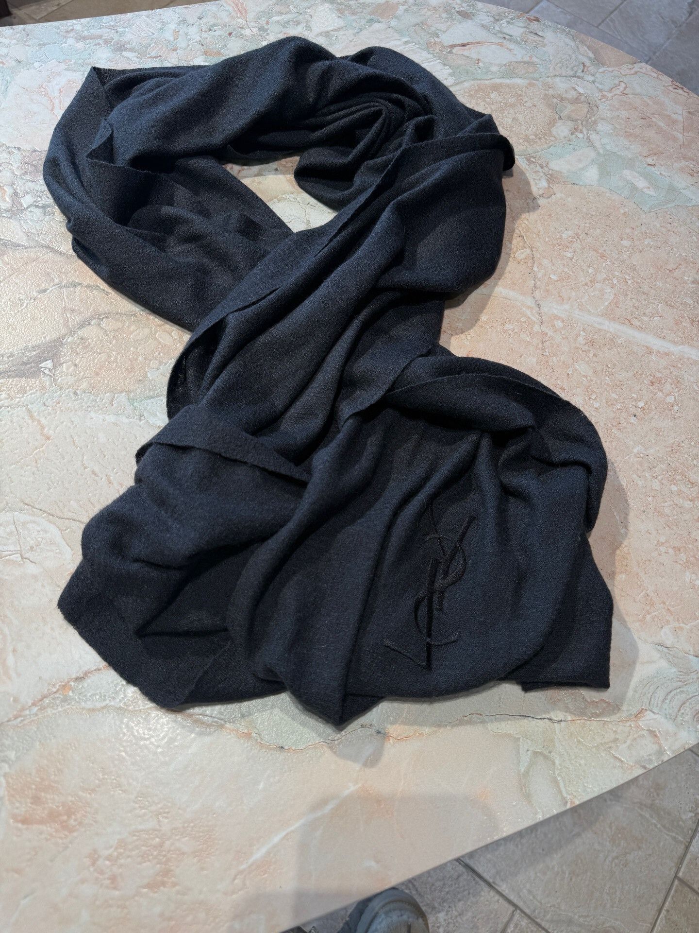 Saint Laurent Paris Yves Saint Laurent Gray Scarf Size ONE SIZE - 3 Thumbnail