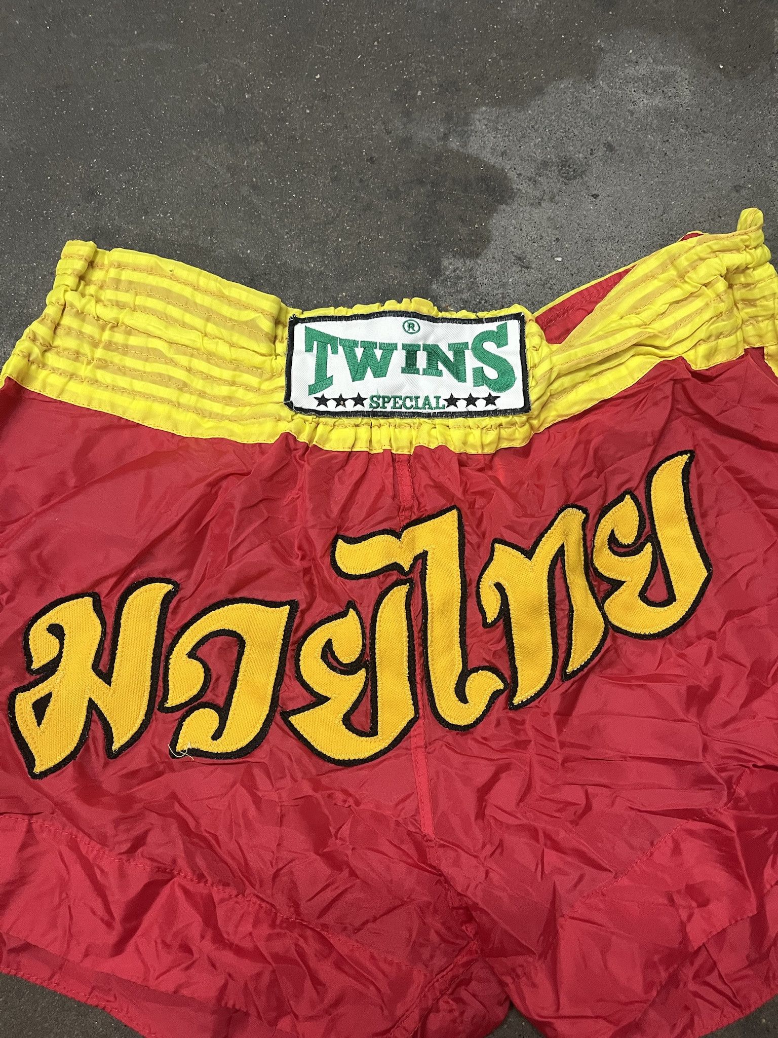 Vintage Vitnage 1990s Twins Muay Thai Fight Trunks Size XL Size US 39 - 2 Thumbnail