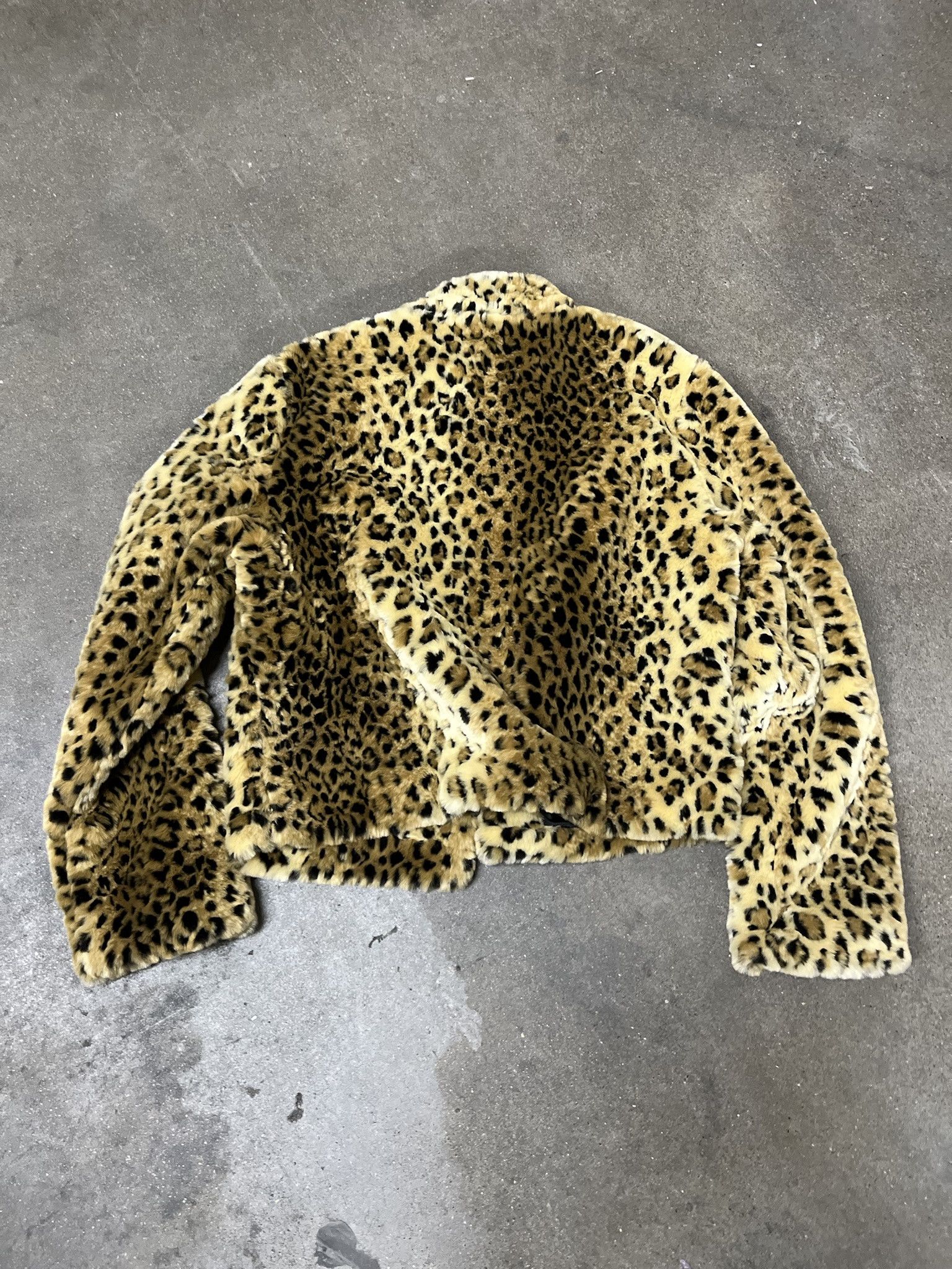 Vintage Vintage 2000s Cheetah Print Faux Fur Jacket Size S Size US S / EU 44-46 / 1 - 4 Thumbnail