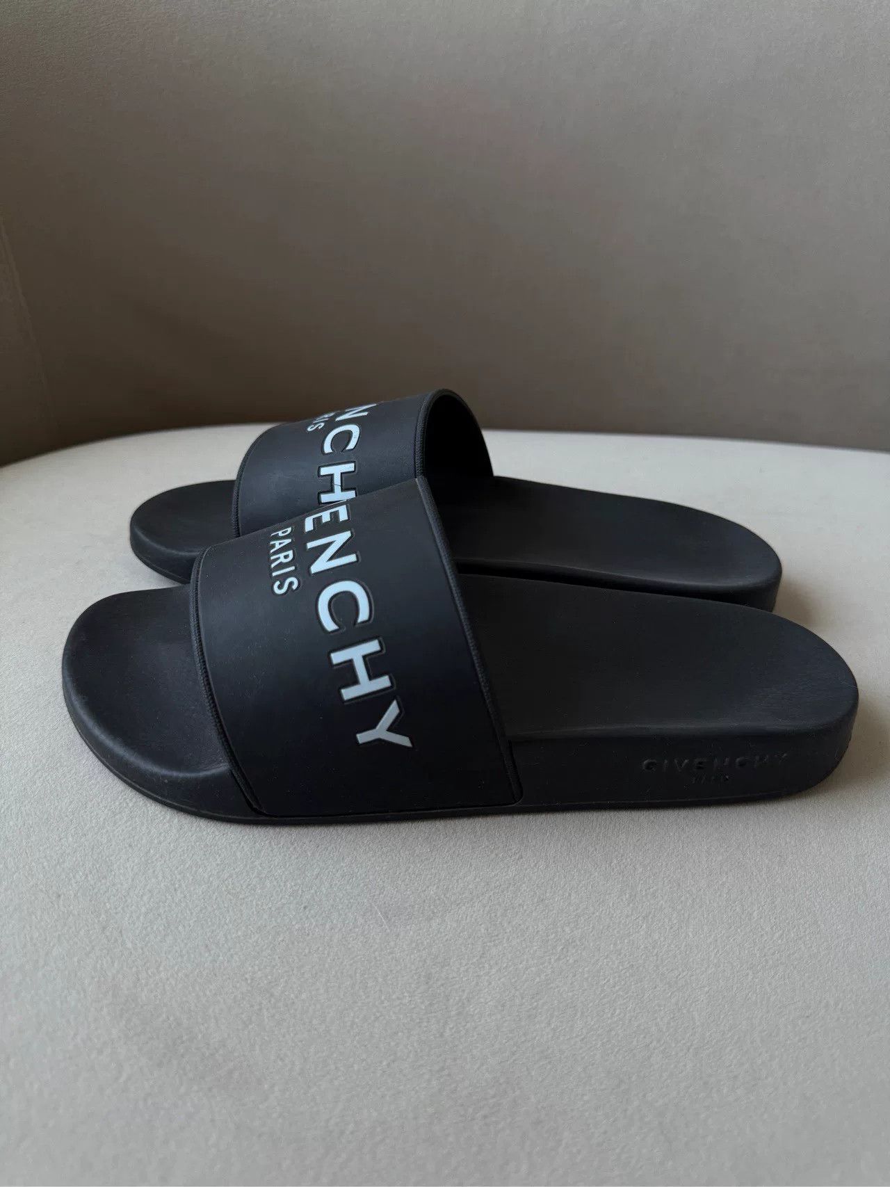 Givenchy Givenchy Black Slippers Size 37 Size US 6 / IT 36 - 3 Thumbnail