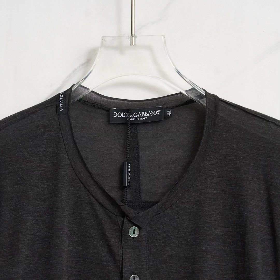Dolce & Gabbana Dolce&Gabbana Men's Solid Long-Sleeve T-Shirt Size US S / EU 44-46 / 1 - 3 Thumbnail