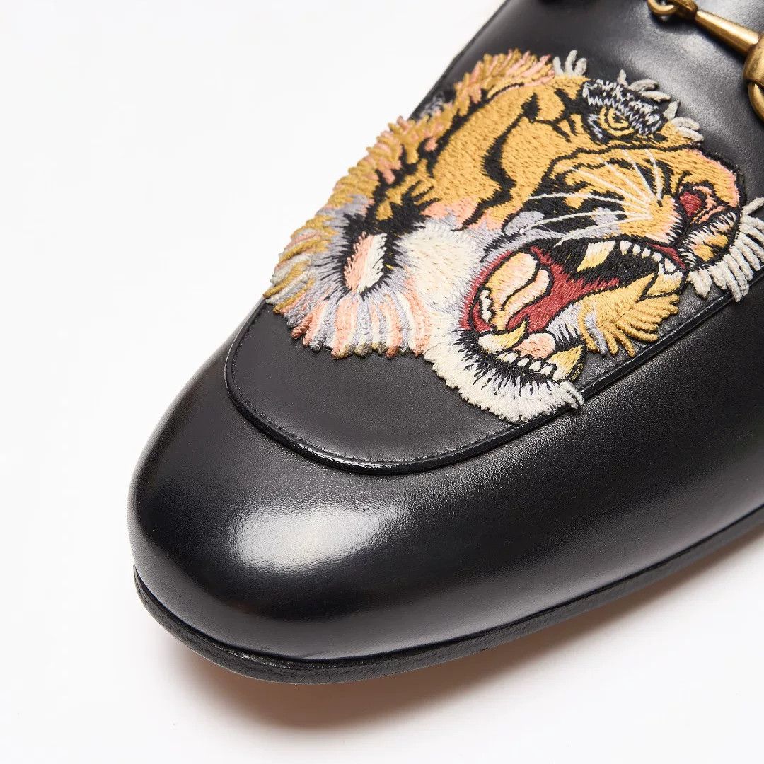 Gucci Gucci Men's Tiger Embroidery Fur Slippers Size US 7 / EU 40 - 4 Thumbnail