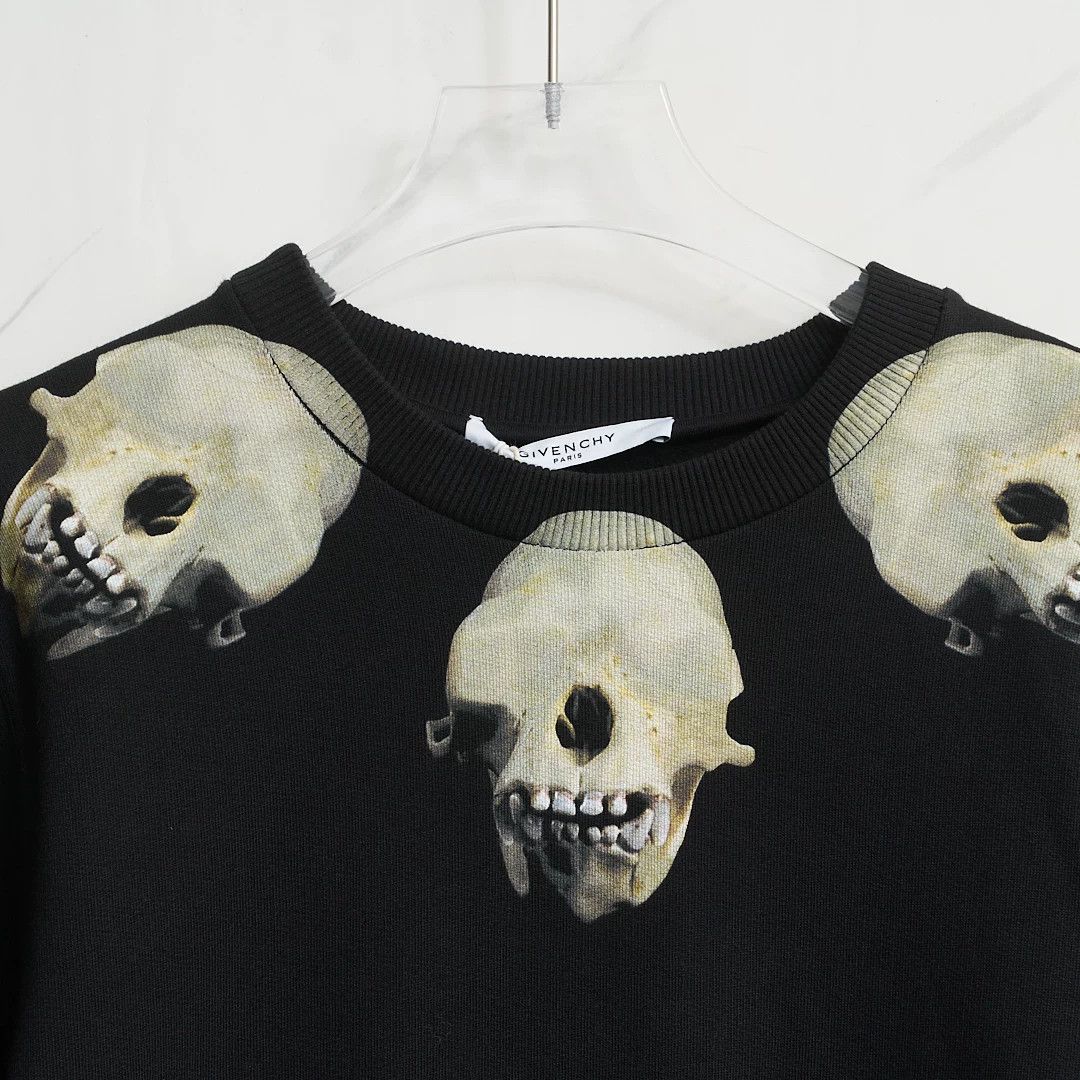 Givenchy Givenchy Men's Skull Crewneck Sweatshirt Size US M / EU 48-50 / 2 - 2 Thumbnail