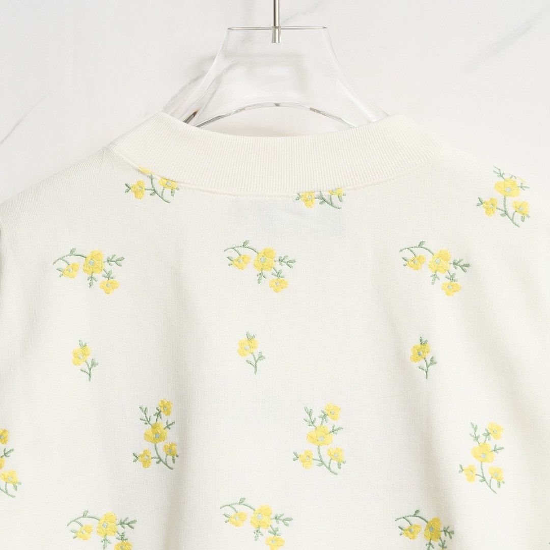 Gucci Gucci Women's Heavy Floral Embroidered Sweatshirt Size M / US 6-8 / IT 42-44 - 6 Thumbnail