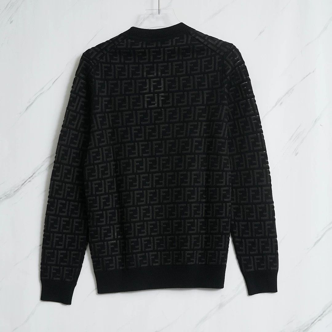 Fendi Fendi Men's Embossed Hollow Knit Sweater Size US M / EU 48-50 / 2 - 5 Thumbnail