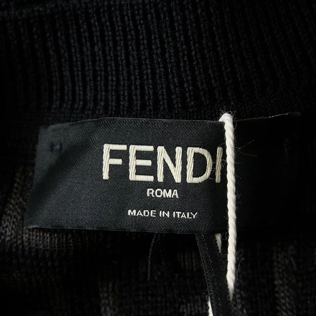 Fendi Fendi Men's Embossed Hollow Knit Sweater Size US M / EU 48-50 / 2 - 6 Thumbnail