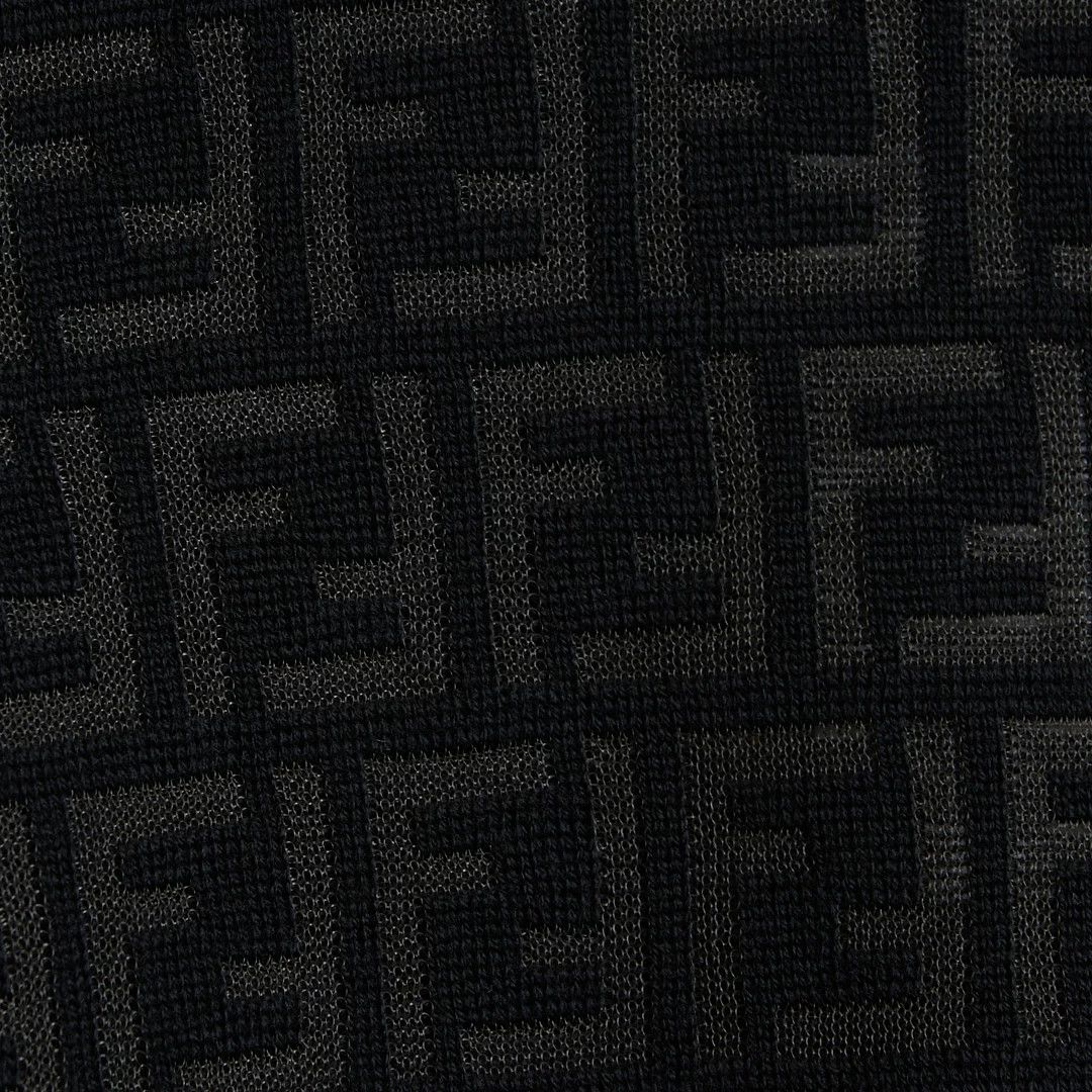 Fendi Fendi Men's Embossed Hollow Knit Sweater Size US M / EU 48-50 / 2 - 4 Thumbnail