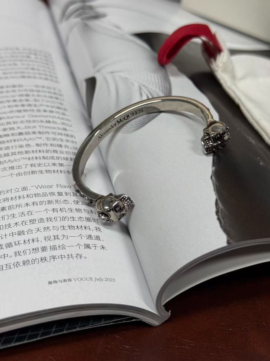 Alexander McQueen Alexander McQueen Classic Skull Bracelet Size ONE SIZE - 2 Thumbnail
