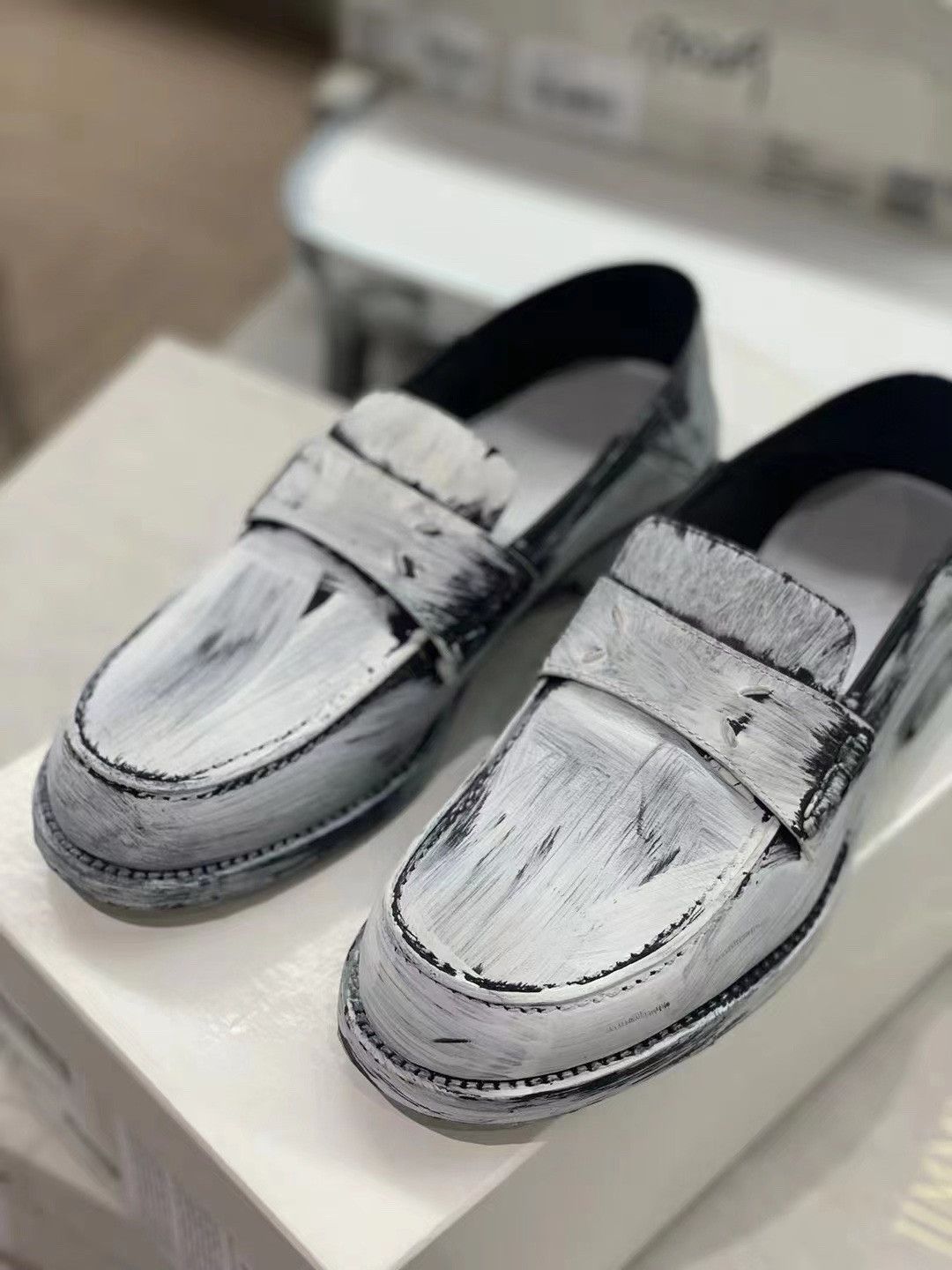 Maison Margiela Maison Margiela Women's Painted Loafers Size US 4 / IT 34 - 3 Thumbnail