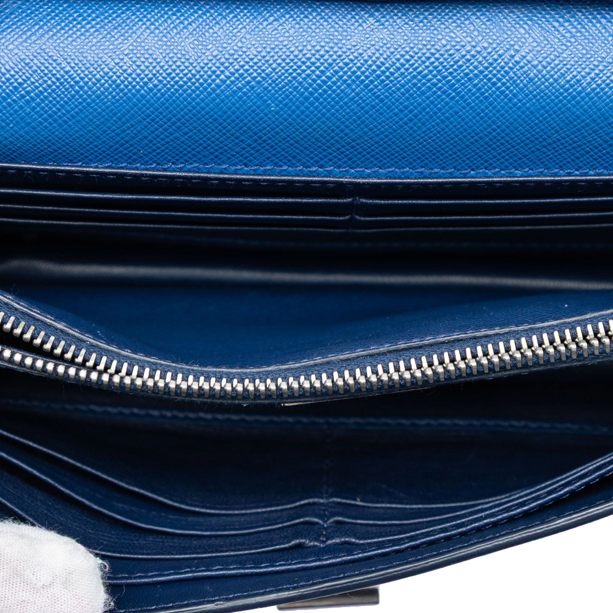 Prada Saffiano Turn Lock Wallet on Strap Size ONE SIZE - 4 Thumbnail
