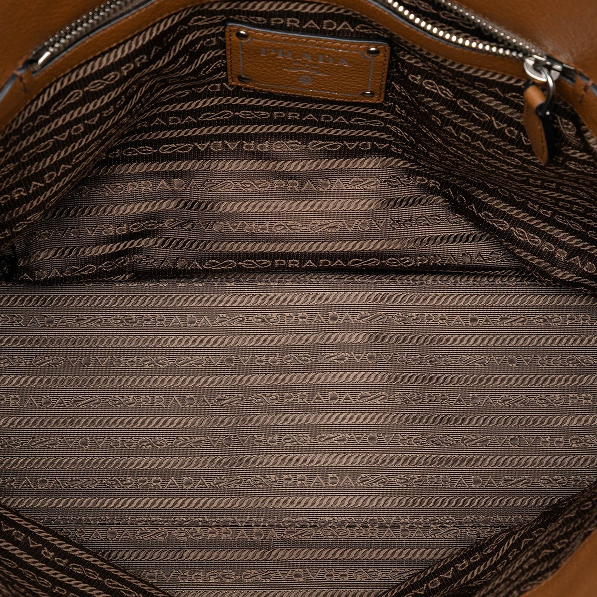 Prada Vitello Phenix Side Zip Shopper Tote Size ONE SIZE - 4 Thumbnail