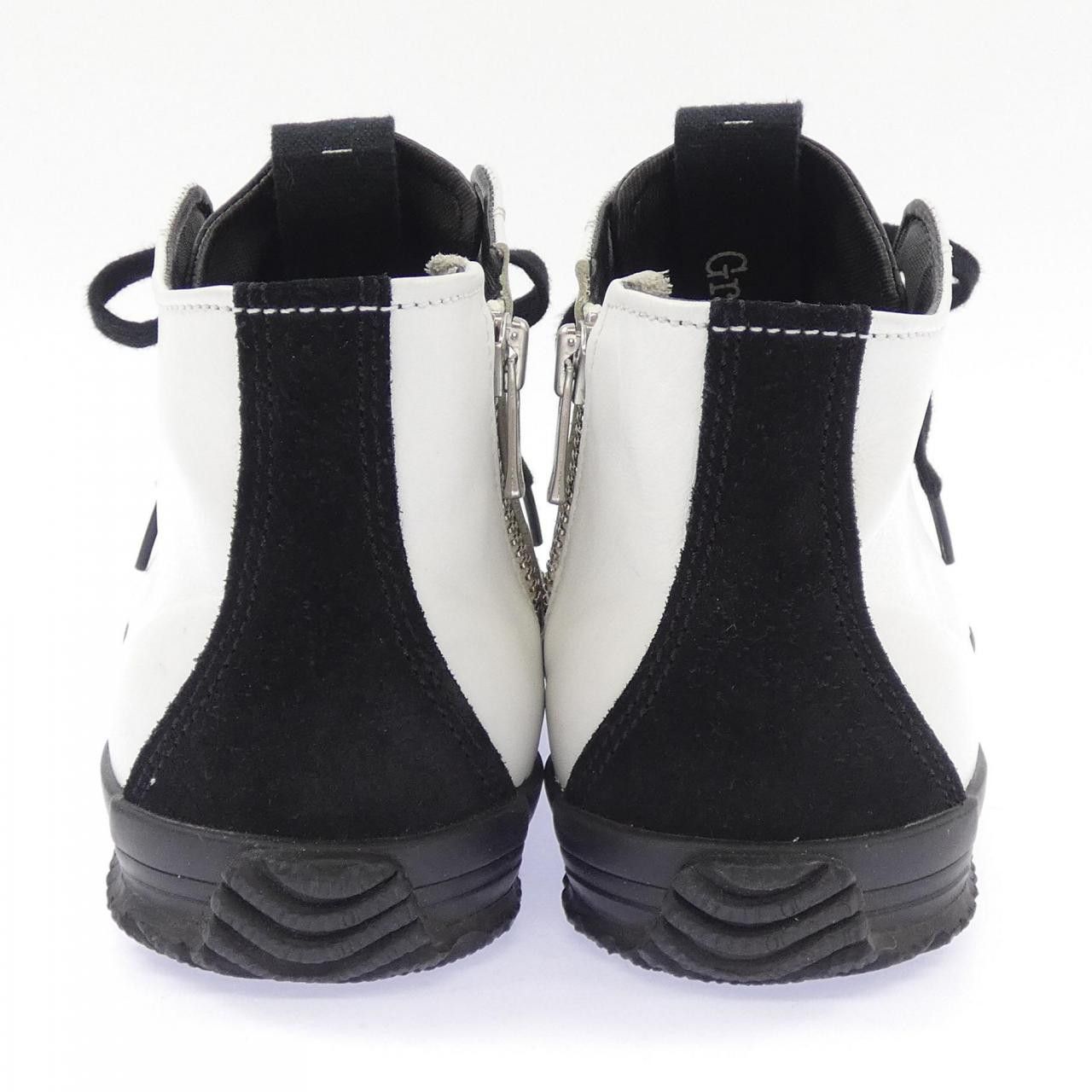 Other Other Ground Y Sneakers Others Shoes DUTY FREE for USA Size ONE SIZE - 5 Thumbnail