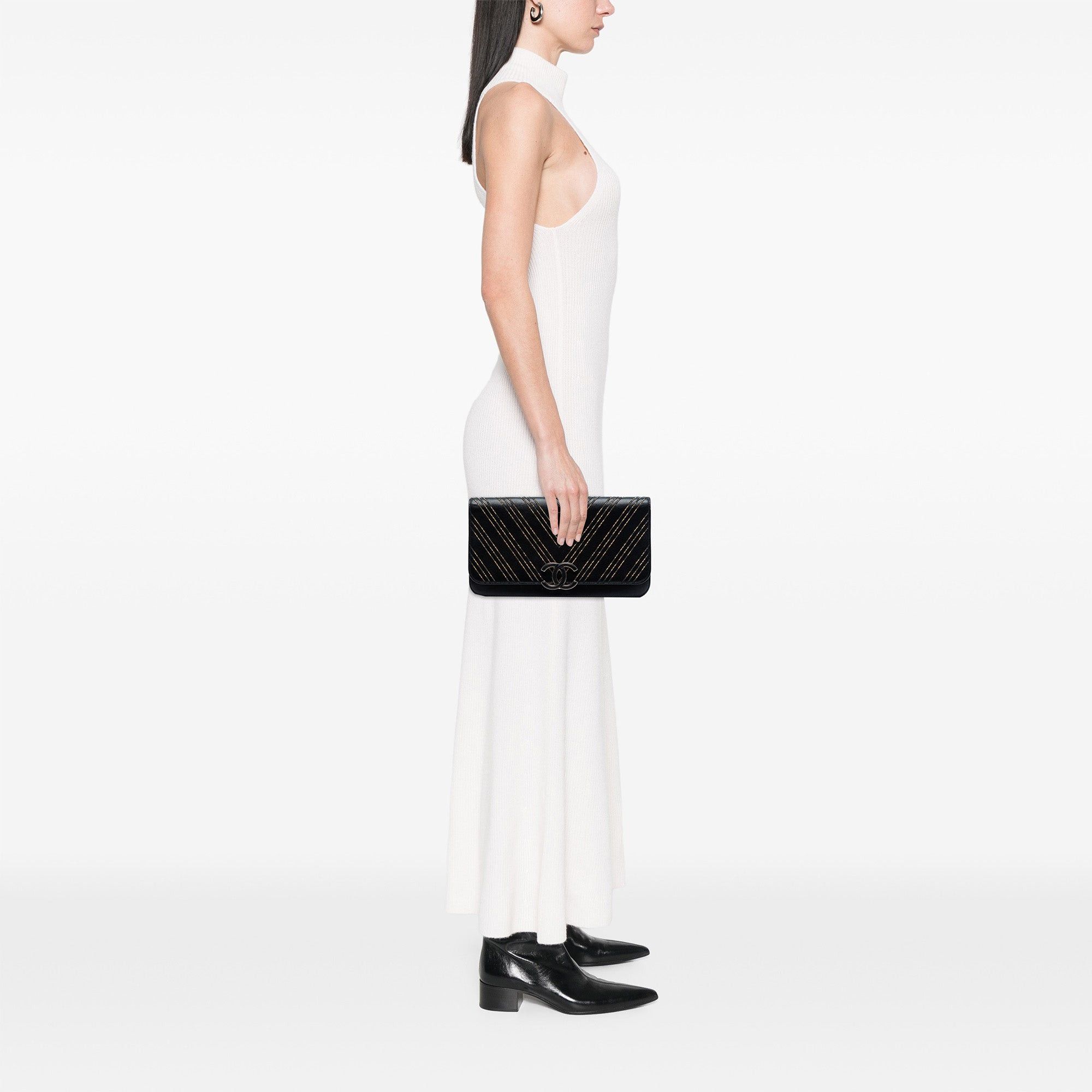 Chanel Chevron Sheepskin Subtle Clutch Size ONE SIZE - 7 Thumbnail