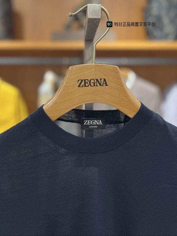 Ermenegildo Zegna Zegna Men's Solid Crewneck Knit Long-Sleeve T-Shirt Size US S / EU 44-46 / 1 - 5 Thumbnail