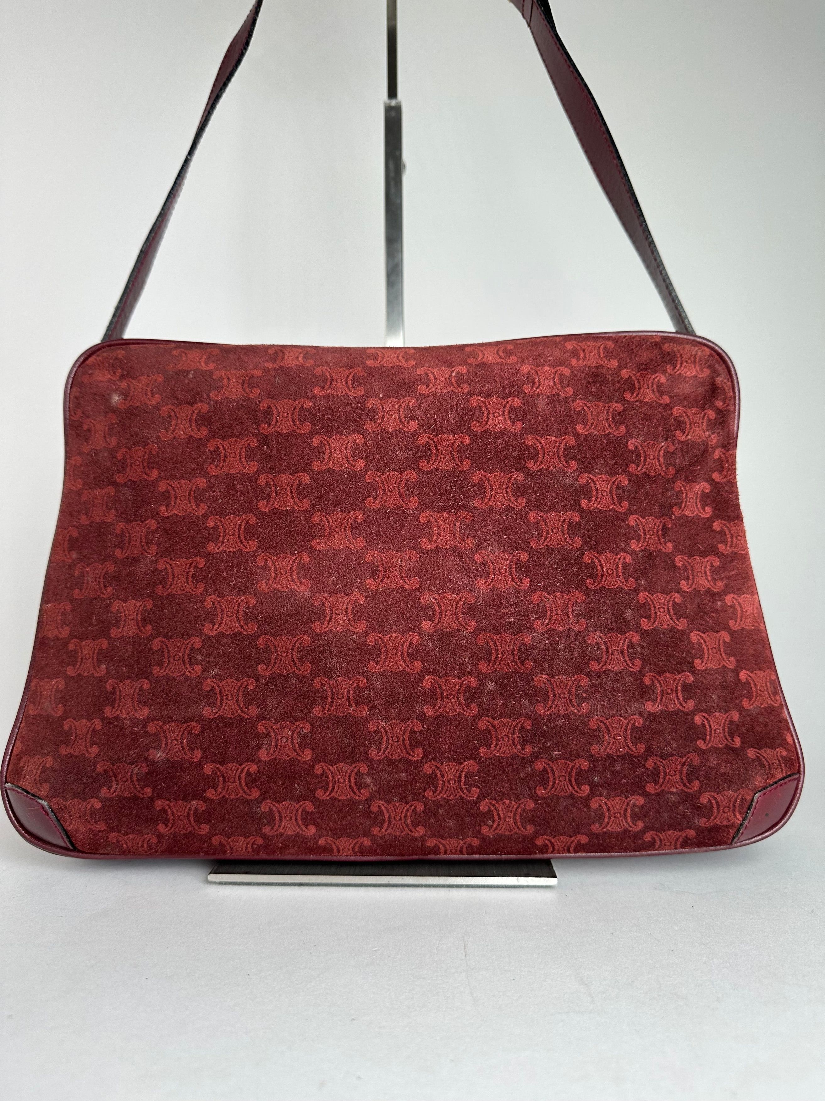 Celine Vintage Paris Triomphe Monogram 70s Suede Shoulder Bag Burgu Size ONE SIZE - 13 Thumbnail